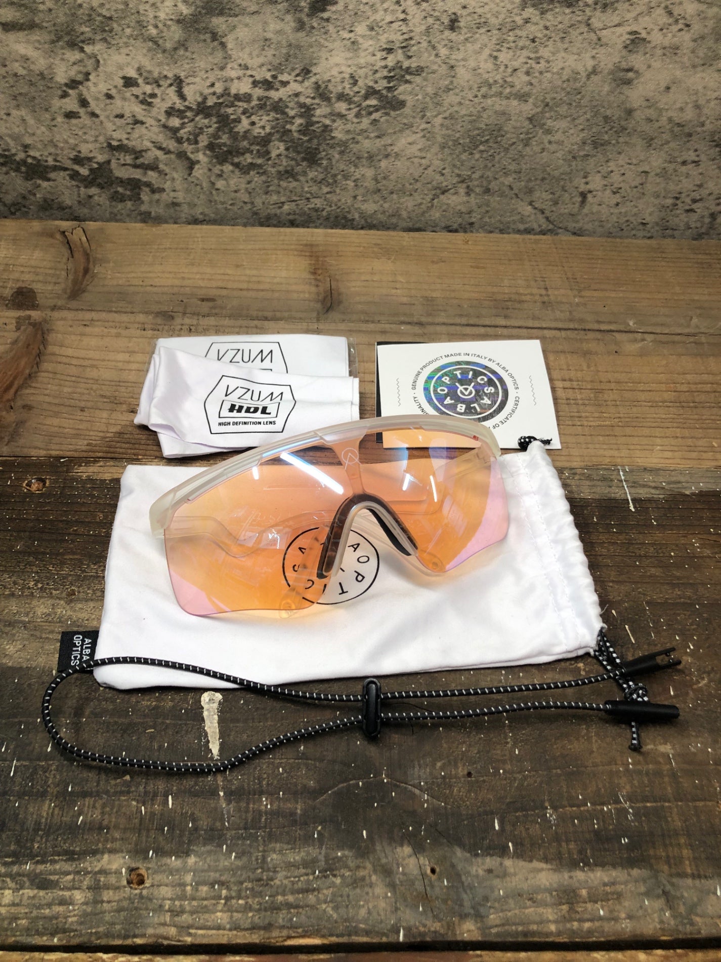 IO457 アルバオプティクス ALBA OPTICS デルタ DELTA SP サングラス アイウェア 調光レンズ 白