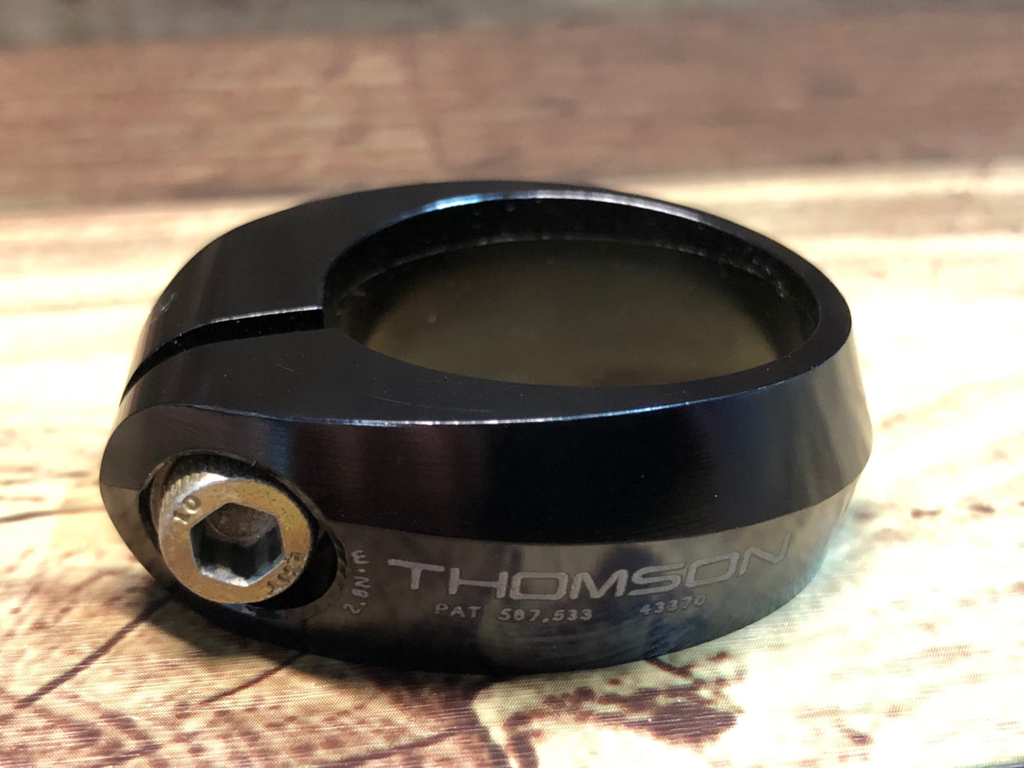 IM115 トムソン THOMSON シートクランプ Φ29.8mm 黒