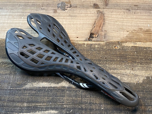 IQ586 タイオガ TIOGA Spyder TwinTail 2 サドル カーボンレール グレー