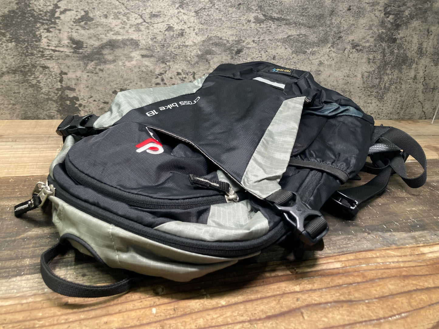 IP033 deuter ドイター CROSS bike 18 バックパック