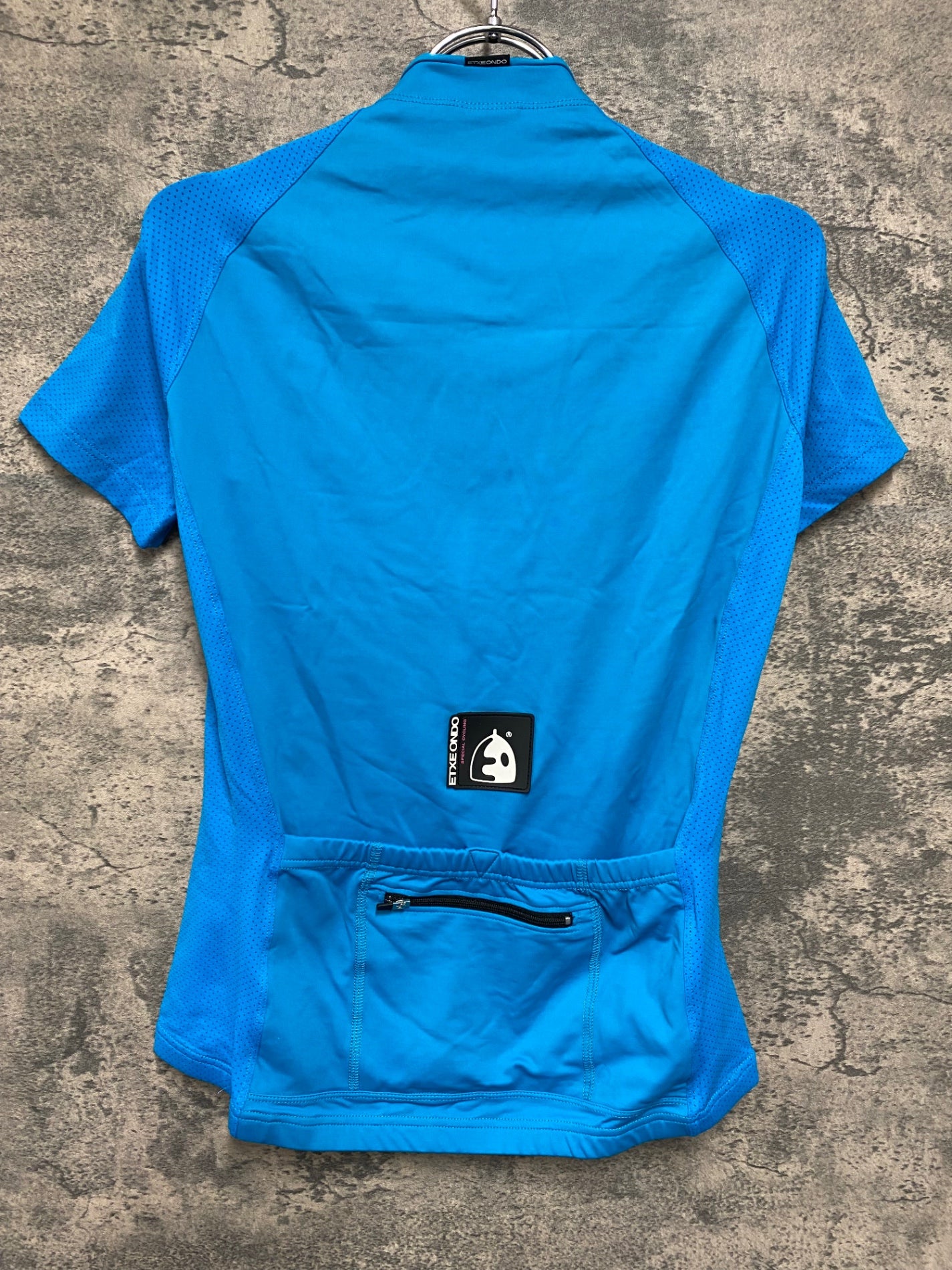 IW122 エチュオンド ETXEONDO 半袖 サイクルジャージ ハーフジップ 青 M