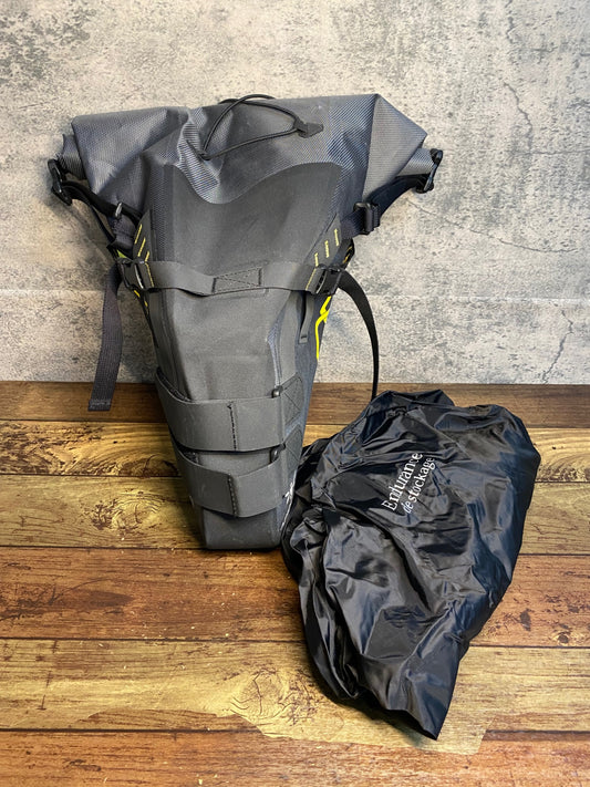 JC082 アピデュラ APIDURA アピデュラ エクスペディション サドルバッグ