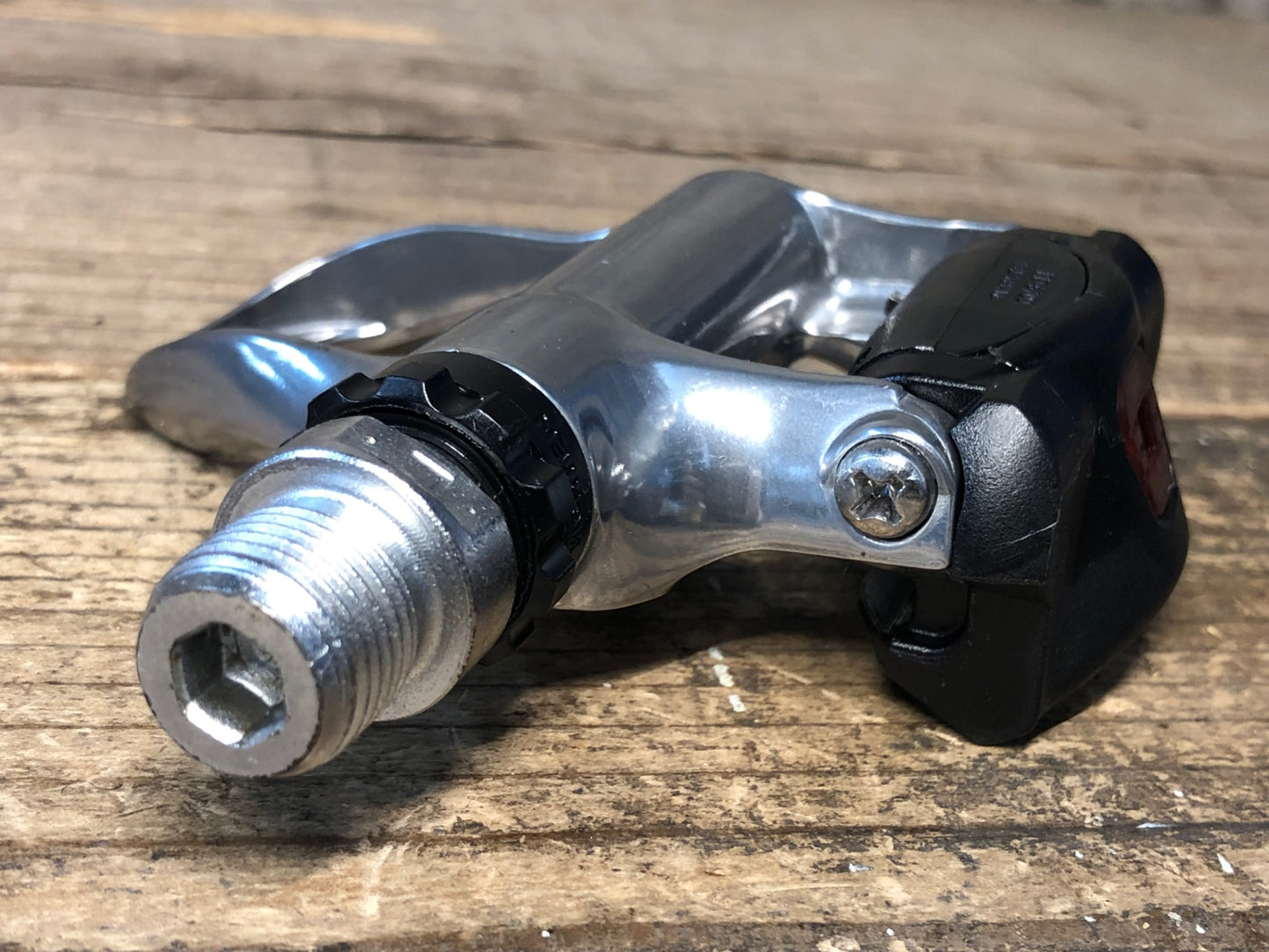 JA726 シマノ SHIMANO 105 PD-5700 ビンディングペダル SPD-SL