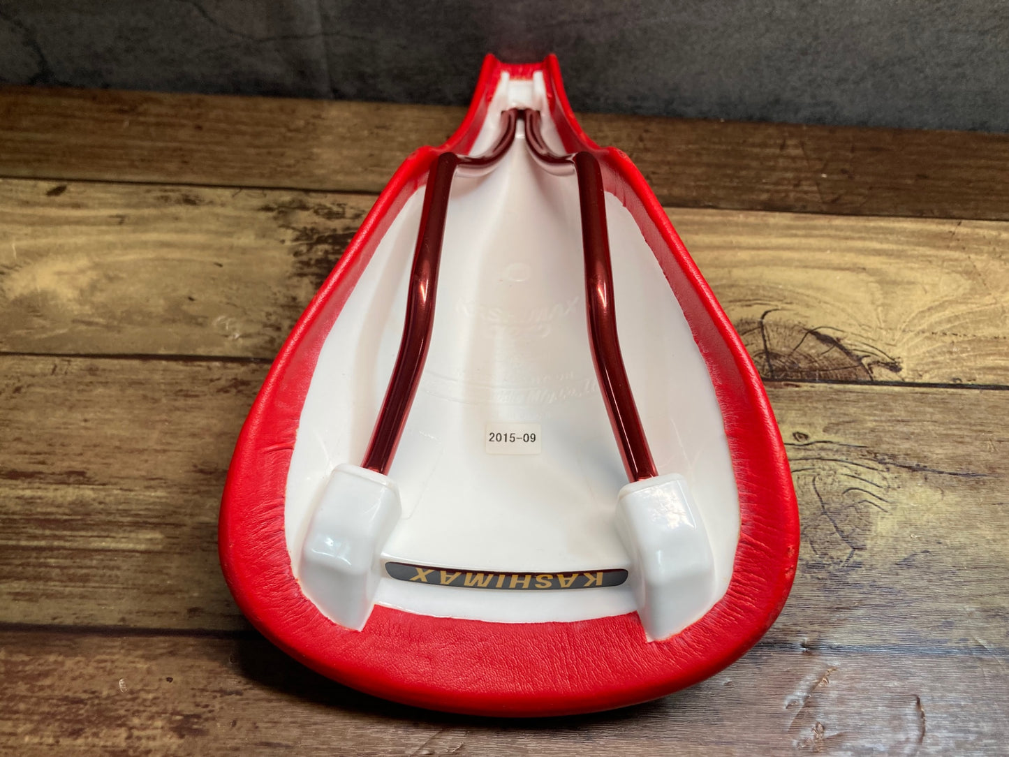 IS182 カシマックス KASHIMAX aero サドル レッド