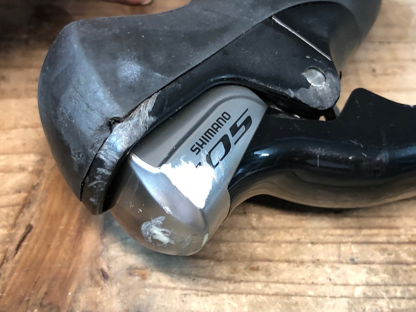 FW317 シマノ SHIMANO 105 ST-5800 STIレバー 2x11S 傷有