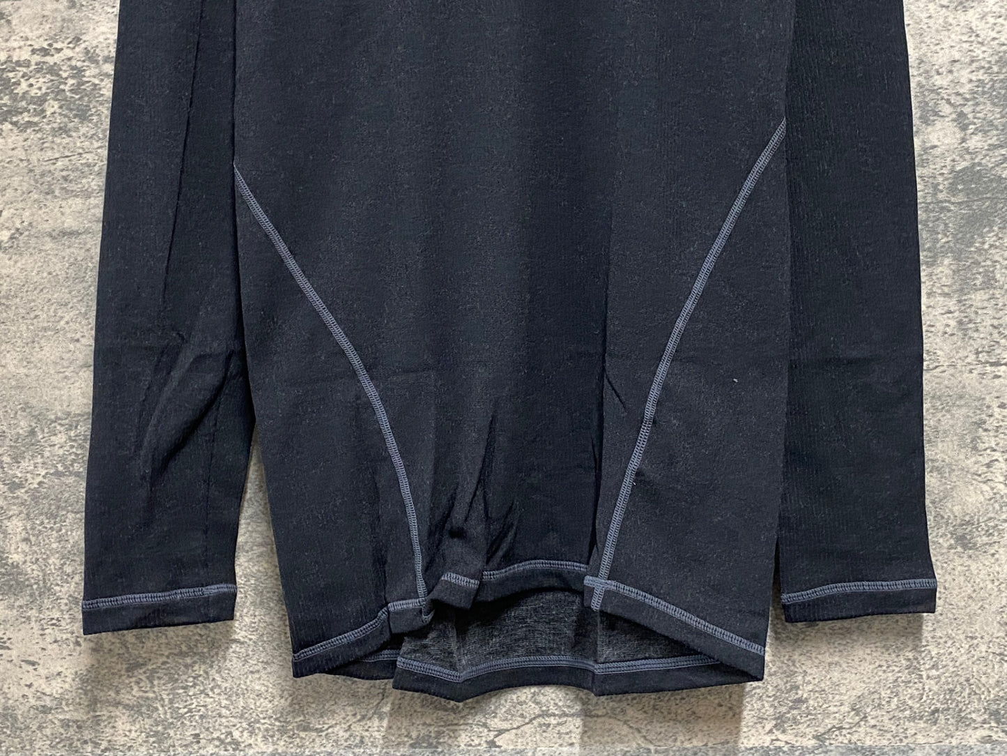 JA649 パールイズミ PEARL iZUMi ヒートテックセンサーロングスリーブ べースレイヤー 黒 L