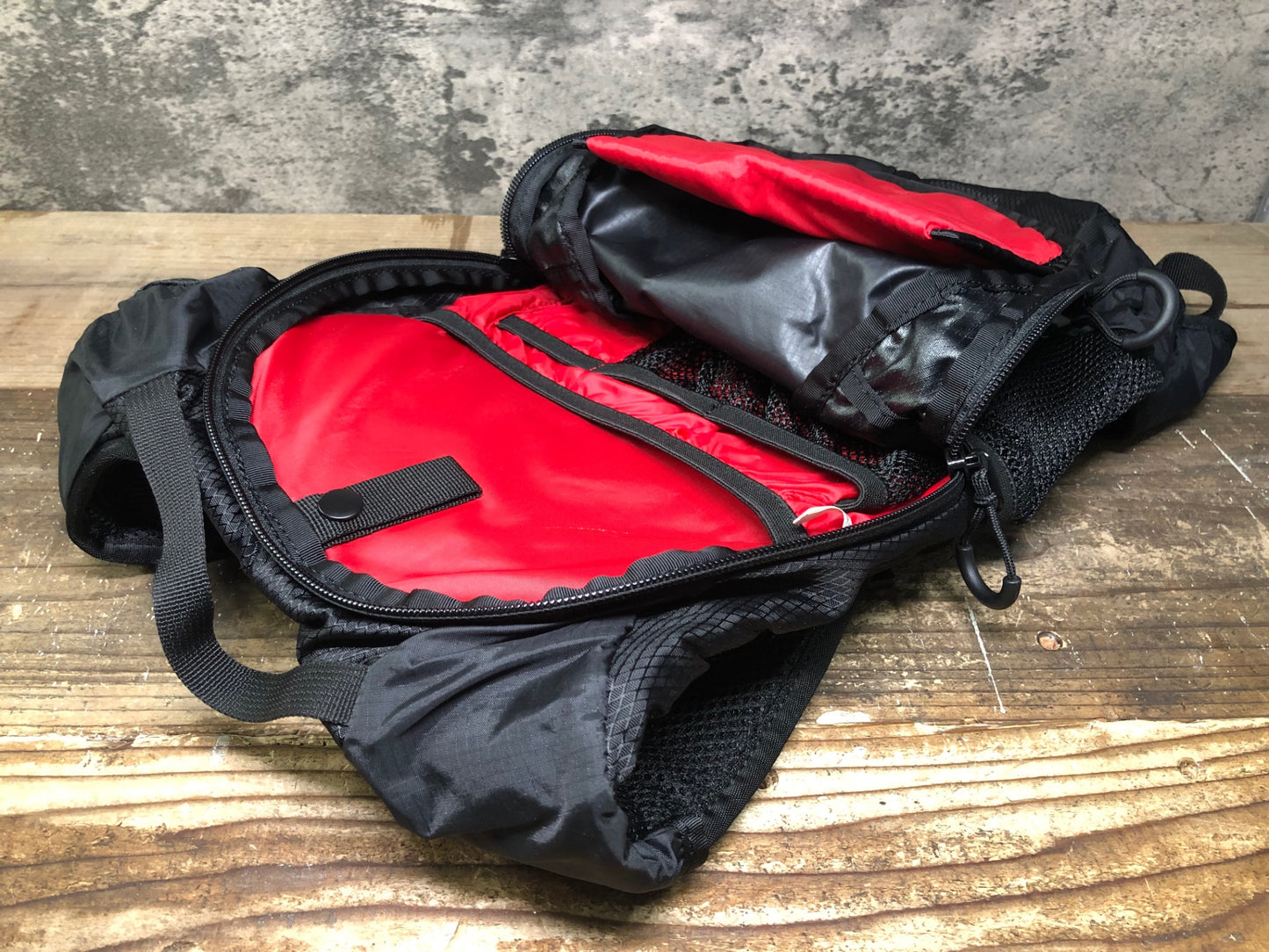 IW796 シマノ SHIMANO R12 リュック バックパック 黒