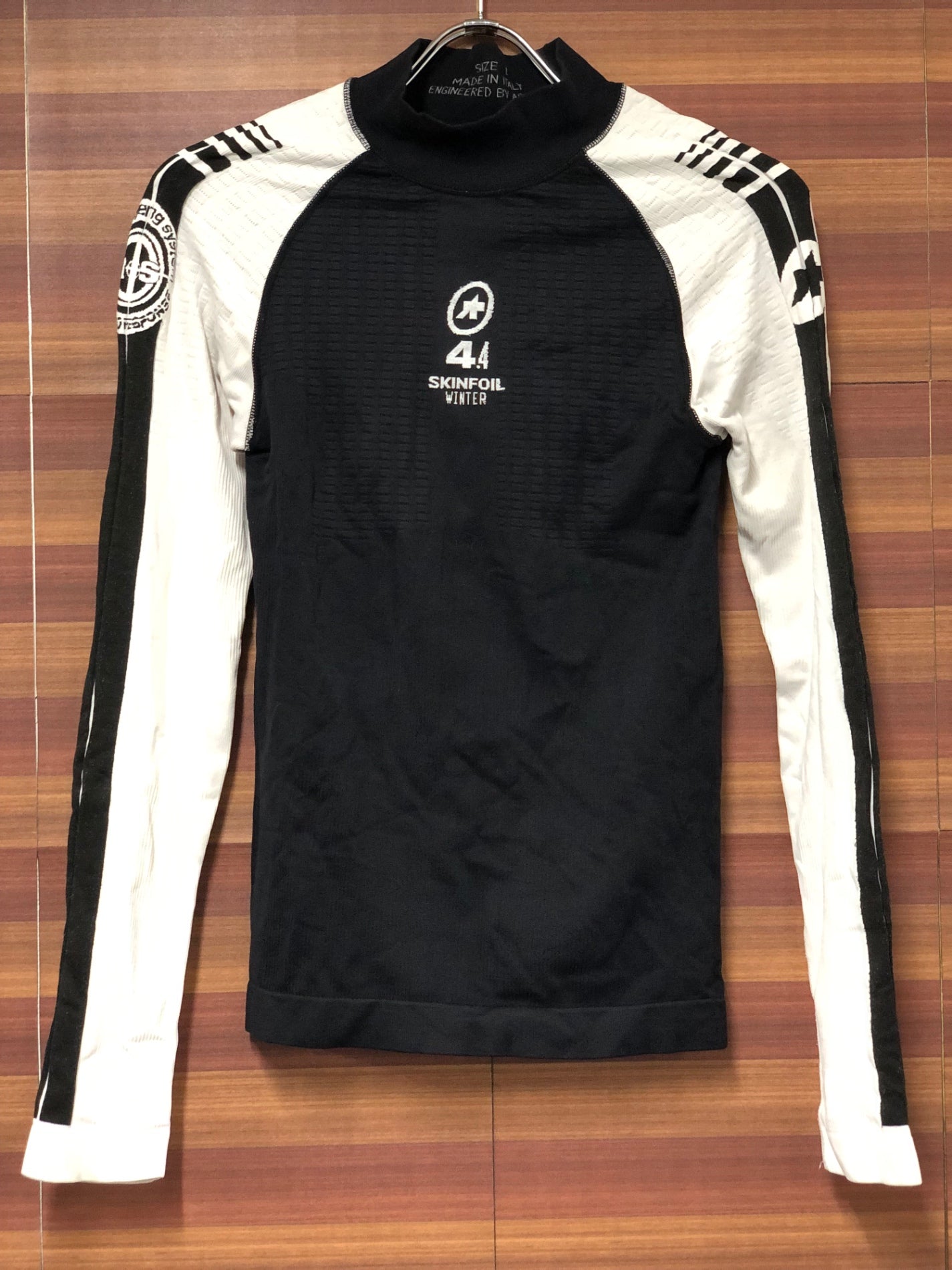 IN376 アソス Assos SKINFOIL 4.4 長袖 べースレイヤー 黒 I