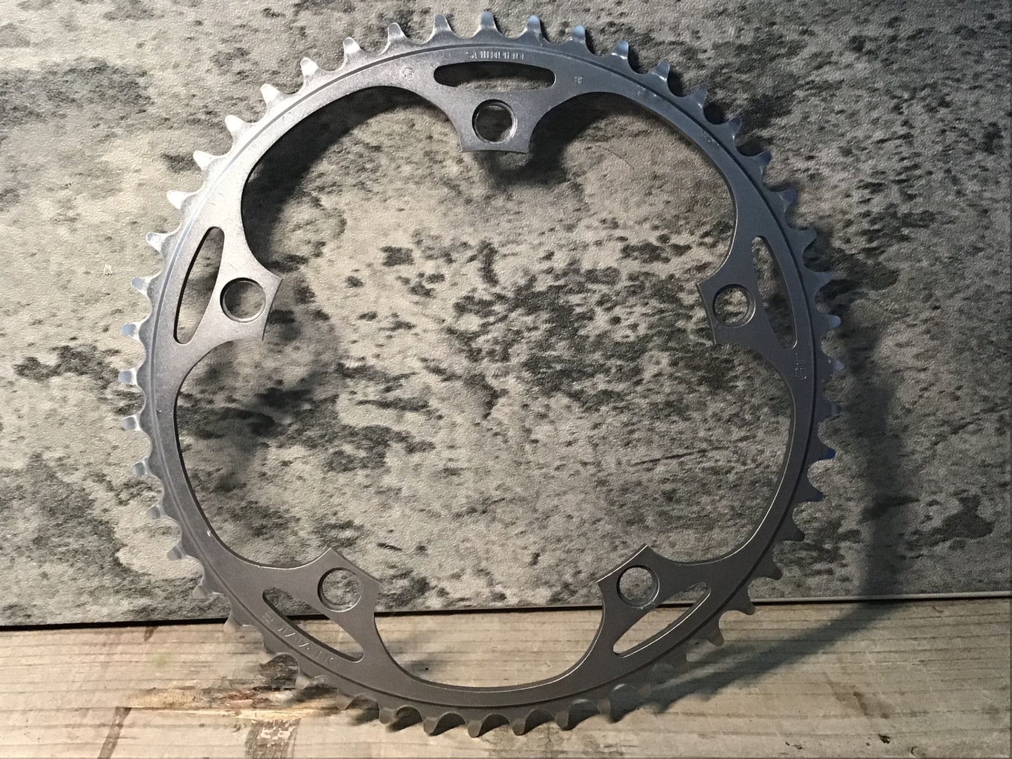 IR424 シマノ SHIMANO デュラ―エス DURA-ACE チェーンリング 49T PCD144 厚歯 NJS シングル ピスト