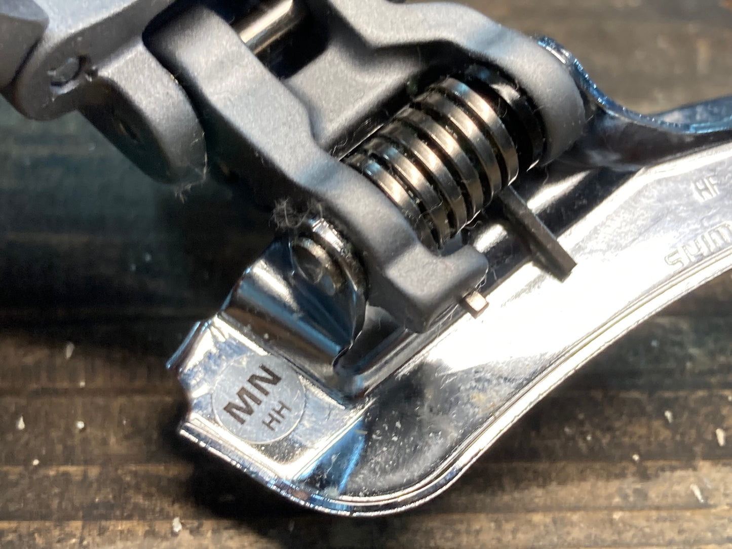 IN909 シマノ SHIMANO アルテグラ ULTEGRA FD-6700 フロントディレイラー バンド式 Φ31.8 ※固定ボルト欠品