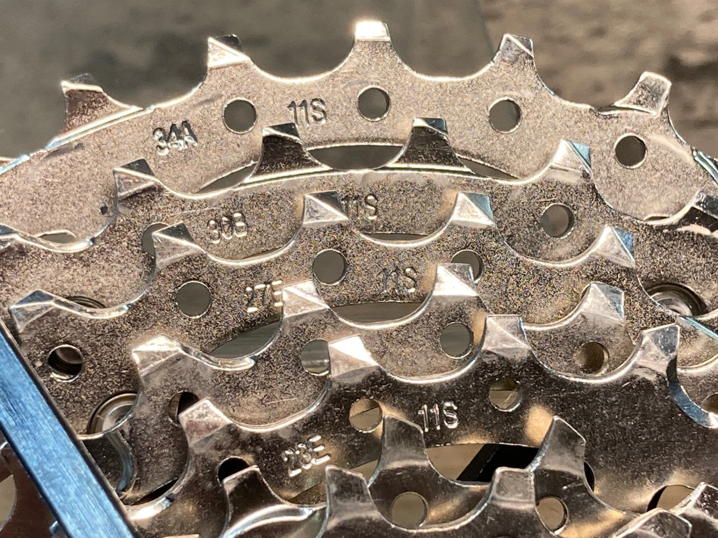 IB813 シマノ SHIMANO CS-HG700-11 スプロケット 11-34T 11S