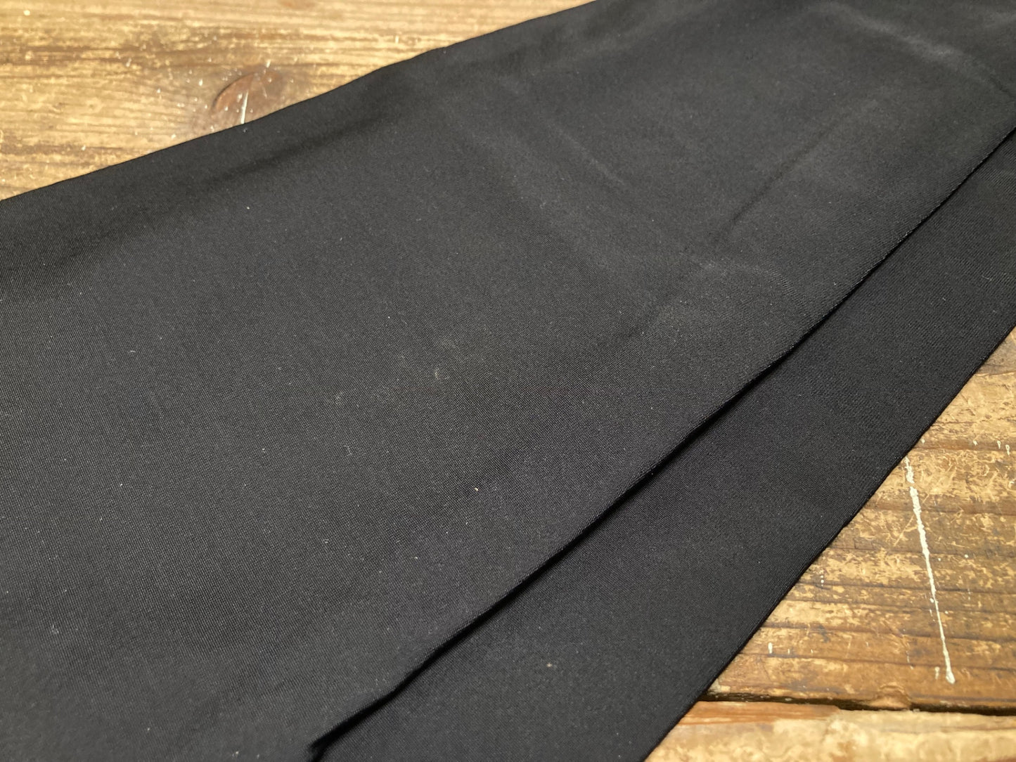 IU302 ピセイ PISSEI 裏起毛 レッグカバー 黒 M