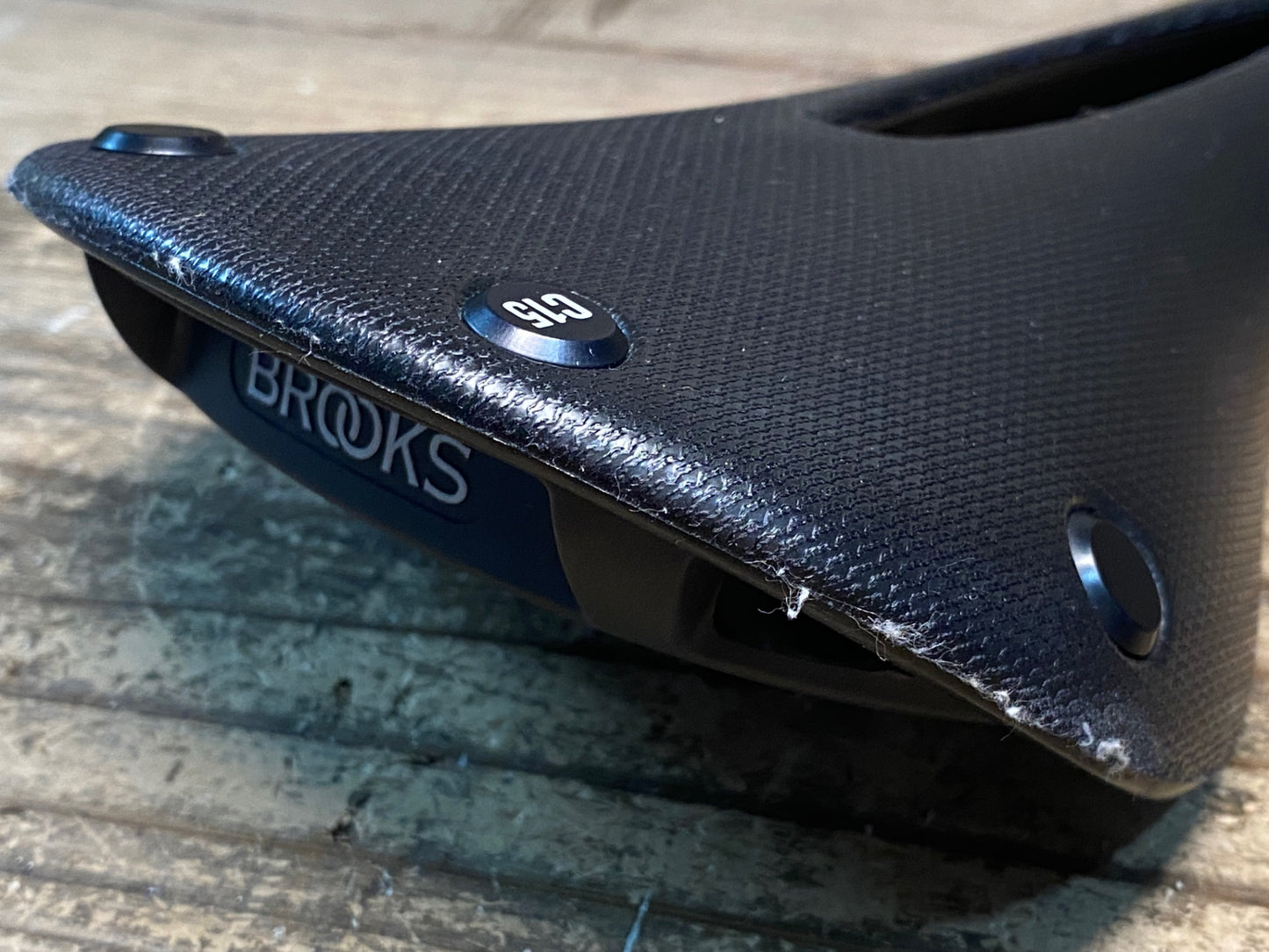 IW322 ブルックス BROOKS CAMBIUM C15 CARVED サドル 黒