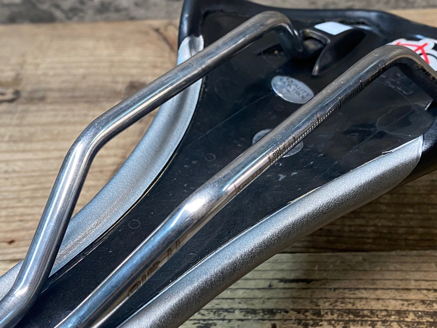 JD218 セライタリア selle ITALIA SLR サドル 黒 Ti316レール