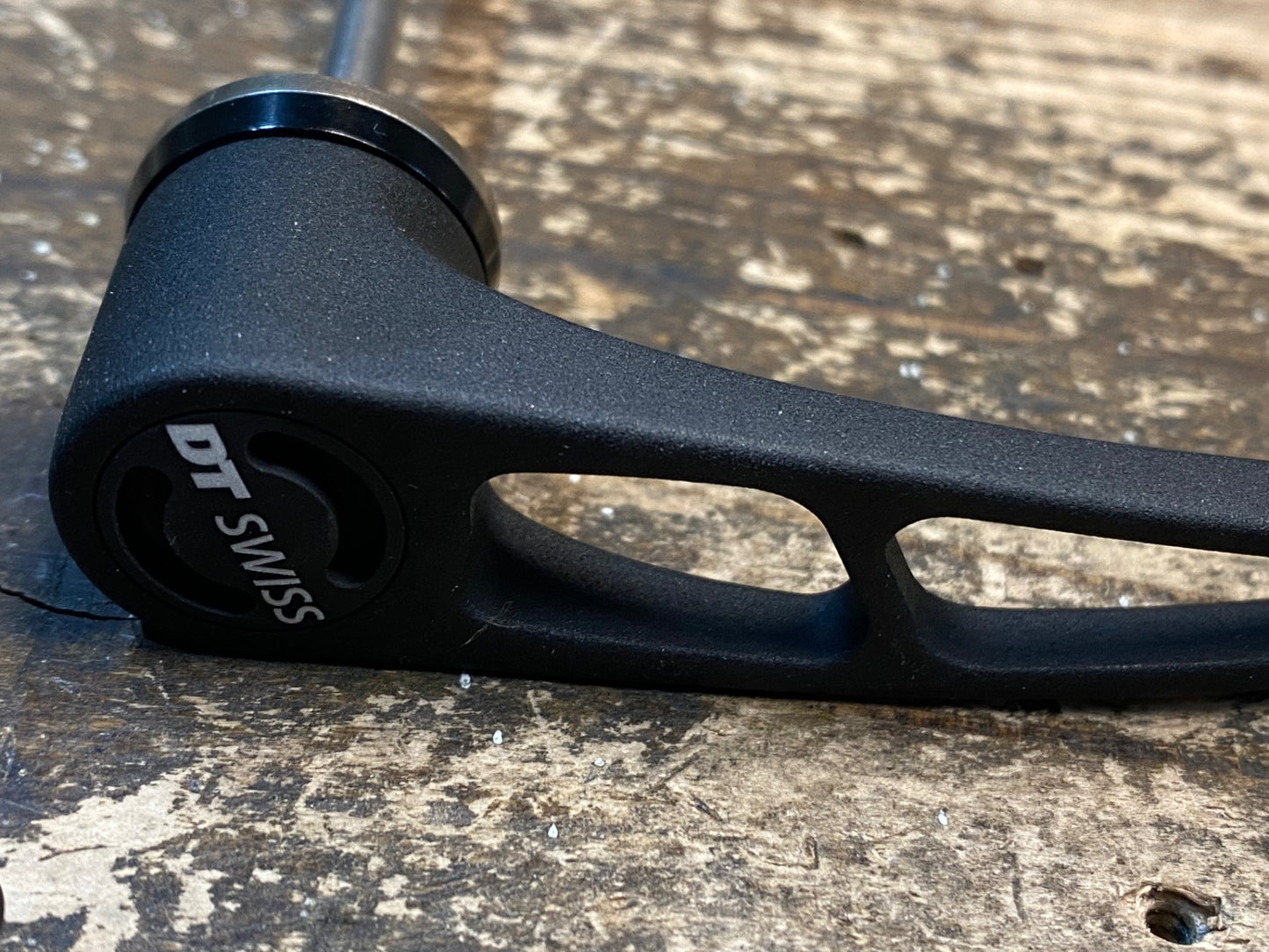 IY765 DT SWISS クイックスキュワー 100/130mm