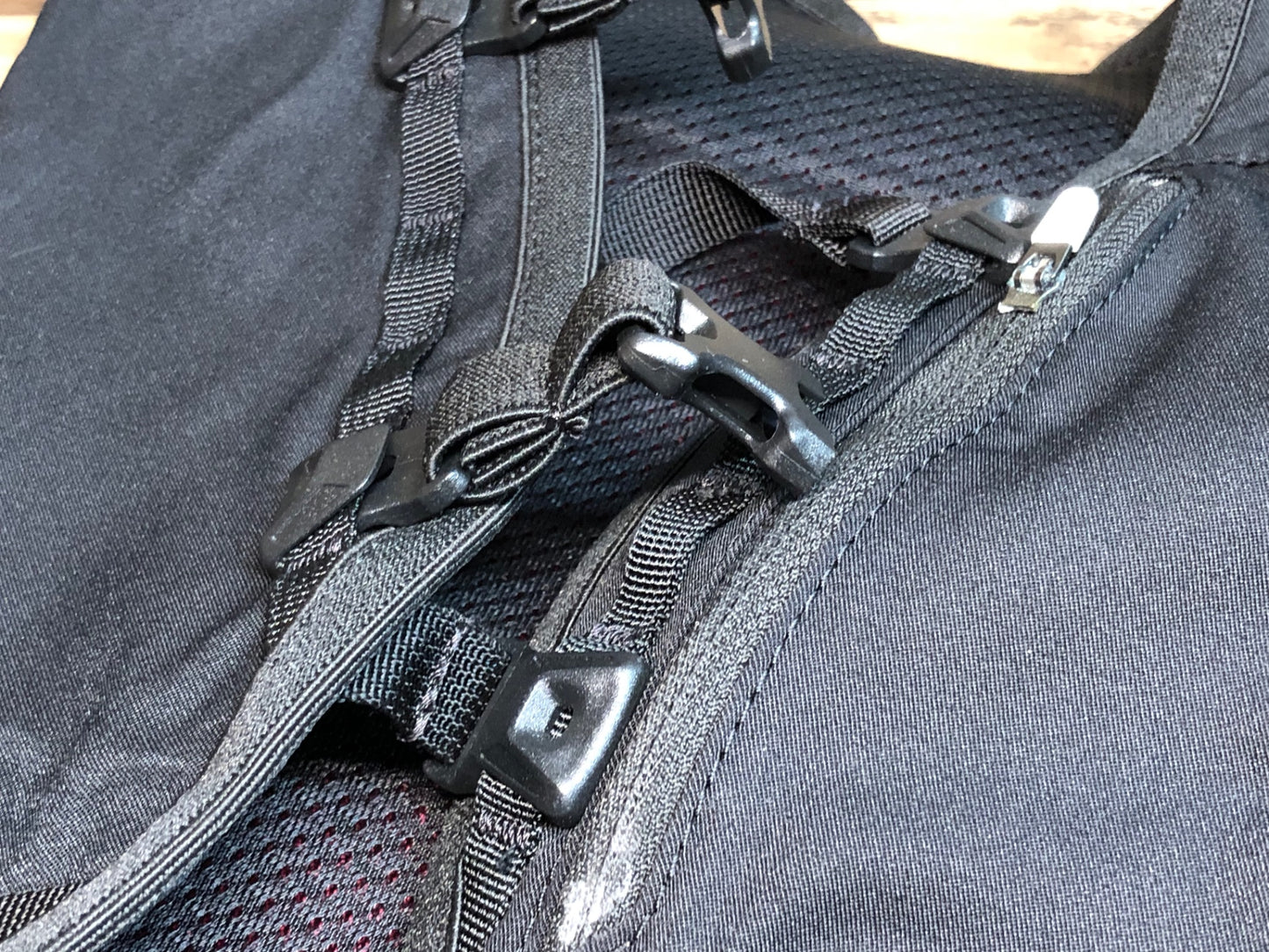 IO470 ラファ Rapha PRO TEAM LIGHTWEIGHT BACKPACK リュック バックパック 黒 ※左側チャックやや不具合