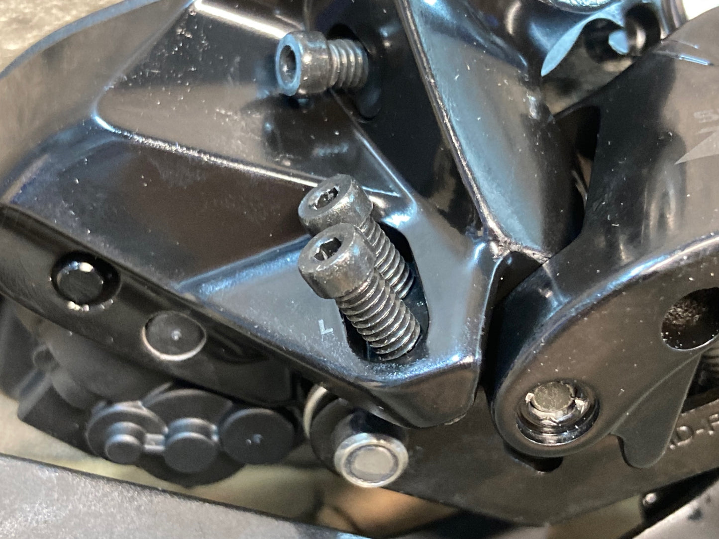 IQ136 シマノ SHIMANO 105 RD-R7150 リアディレイラー 12s Di2 電動