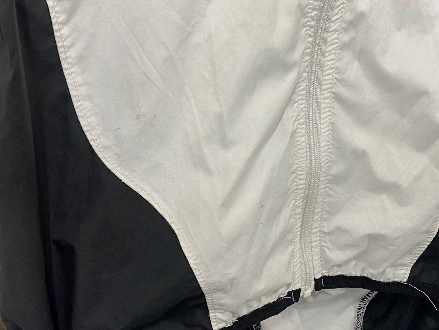 IZ545 パールイズミ PEARL iZUMi 長袖ウィンドブレーカー 白 S 擦れ 汚れ