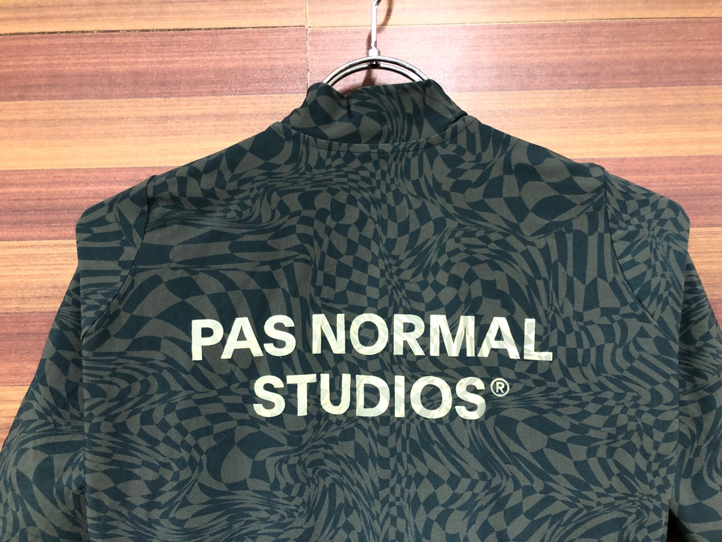 IC025 パスノーマルスタジオ PAS NORMAL STUDIOS ESSENTIAL JERSEY メンズ S チェックオリーブグリーン