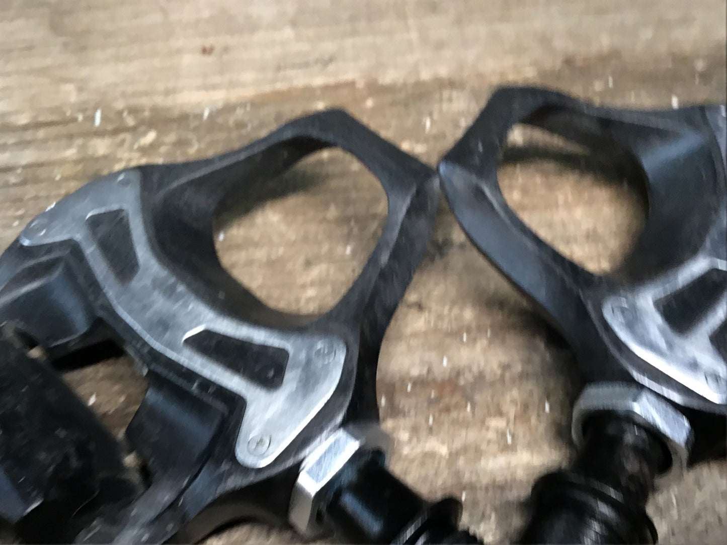 IN664 シマノ SHIMANO 105 PD-5700-C ビンディングペダル SPD-SL