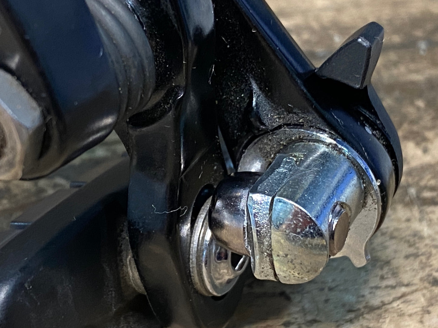 IZ947 シマノ SHIMANO 105 BR-5800 キャリパーブレーキセット 黒