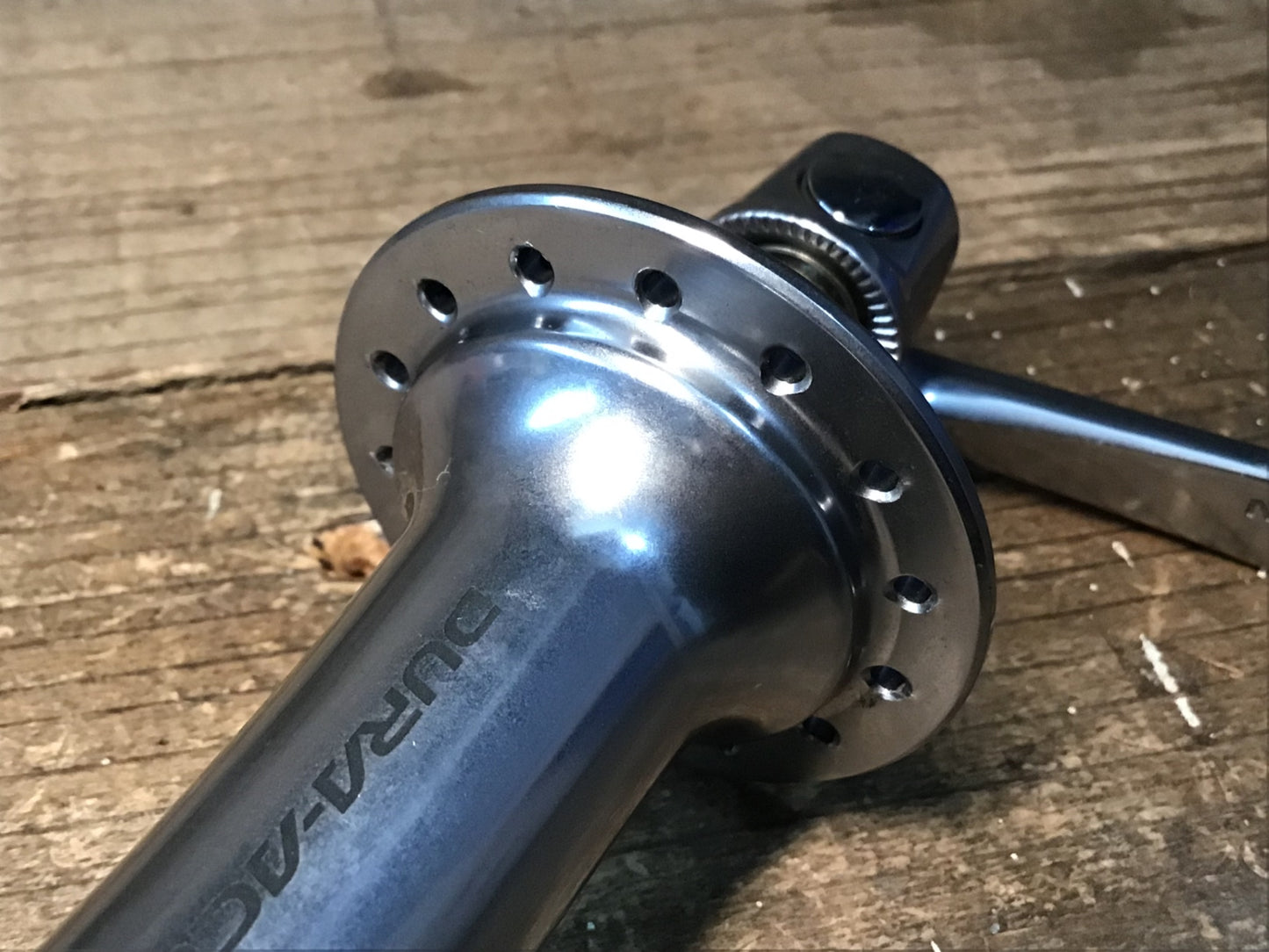 IR434 シマノ SHIMANO デュラエース DURA-ACE HB-7800 フロントハブ 28H クイック付属 ※小傷