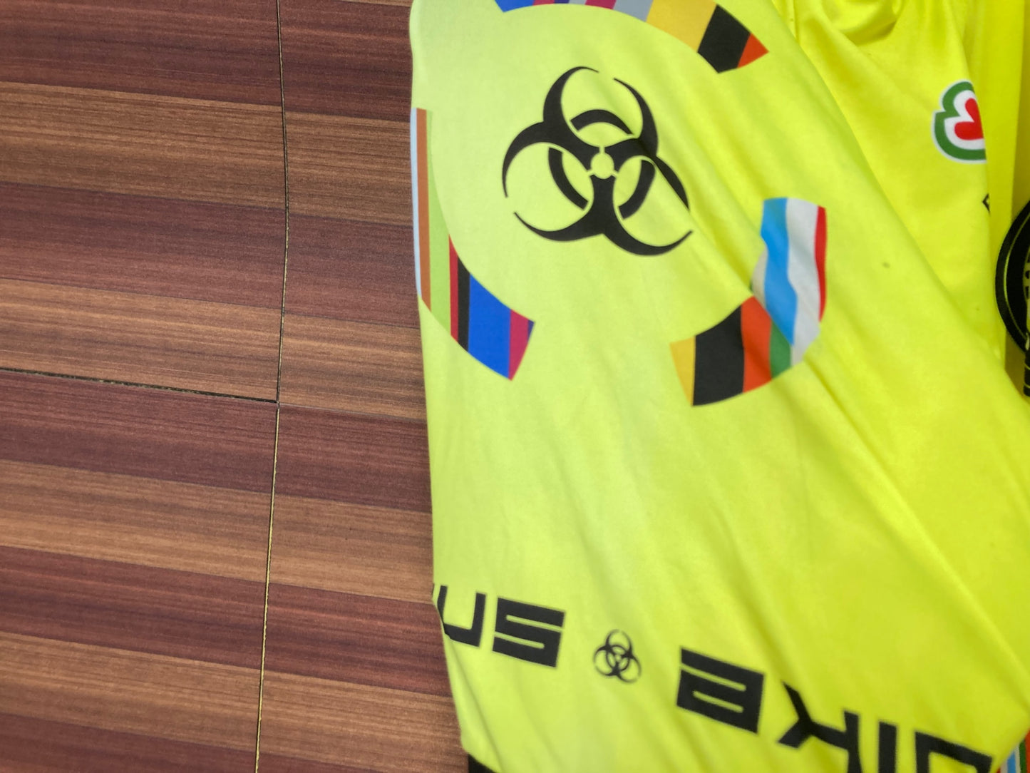 IO745 ピセイ PISSEI 半袖 サイクルジャージ 黄 黒 2