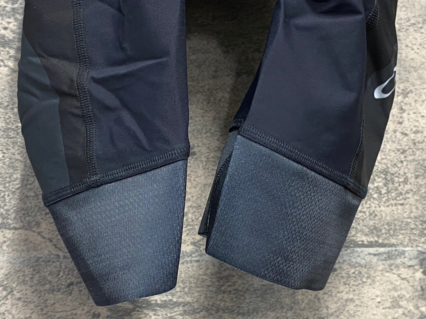 IY880 オークリー OAKLEY ビブショーツ 黒 S