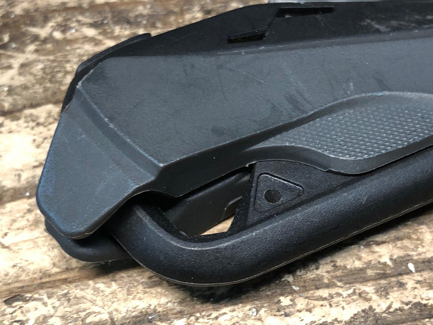 IL218 ノグ Knog FANG MULTI TOOL ツール