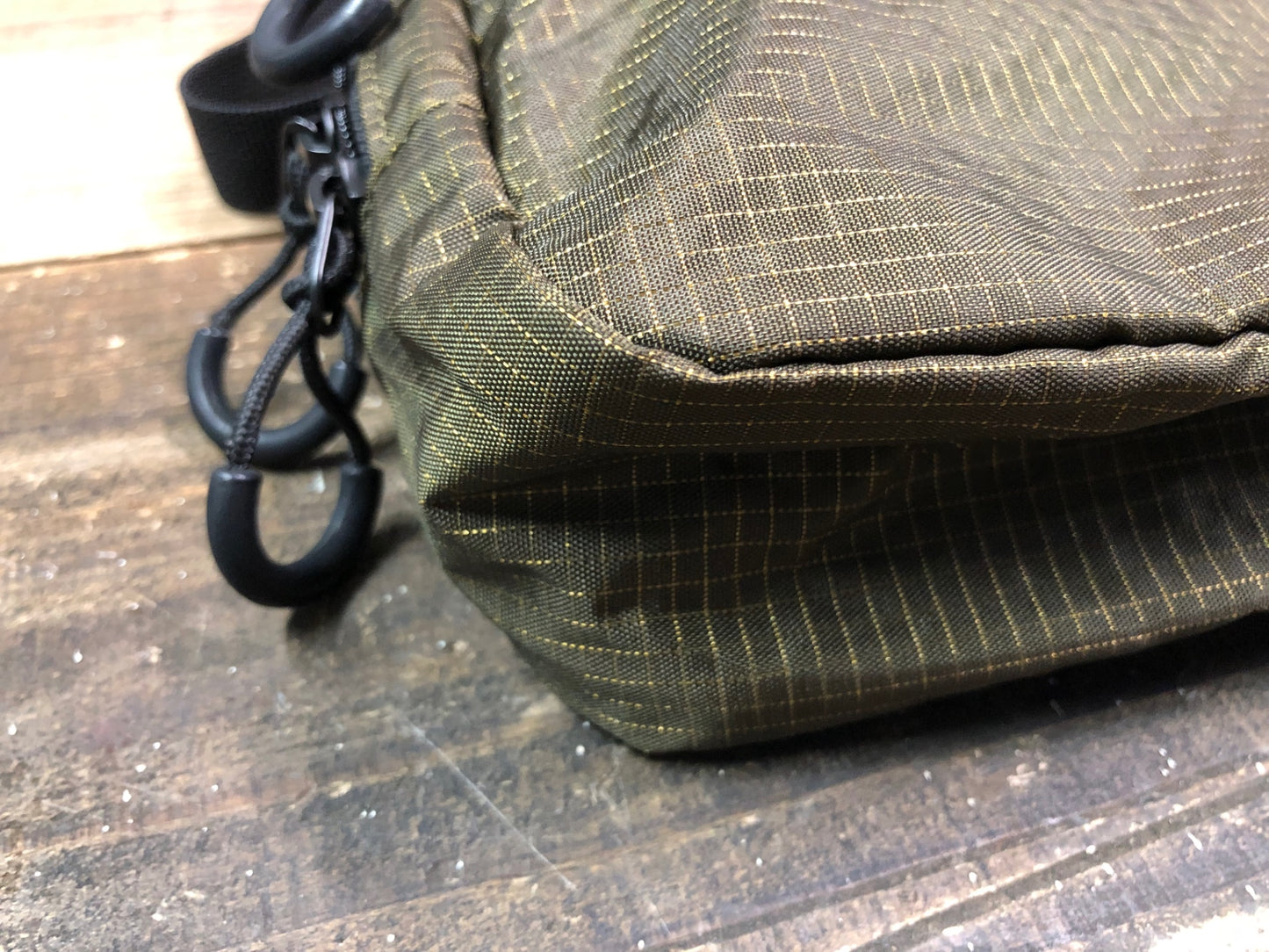 IS268 カペルミュール KAPELMUUR エストポーチ