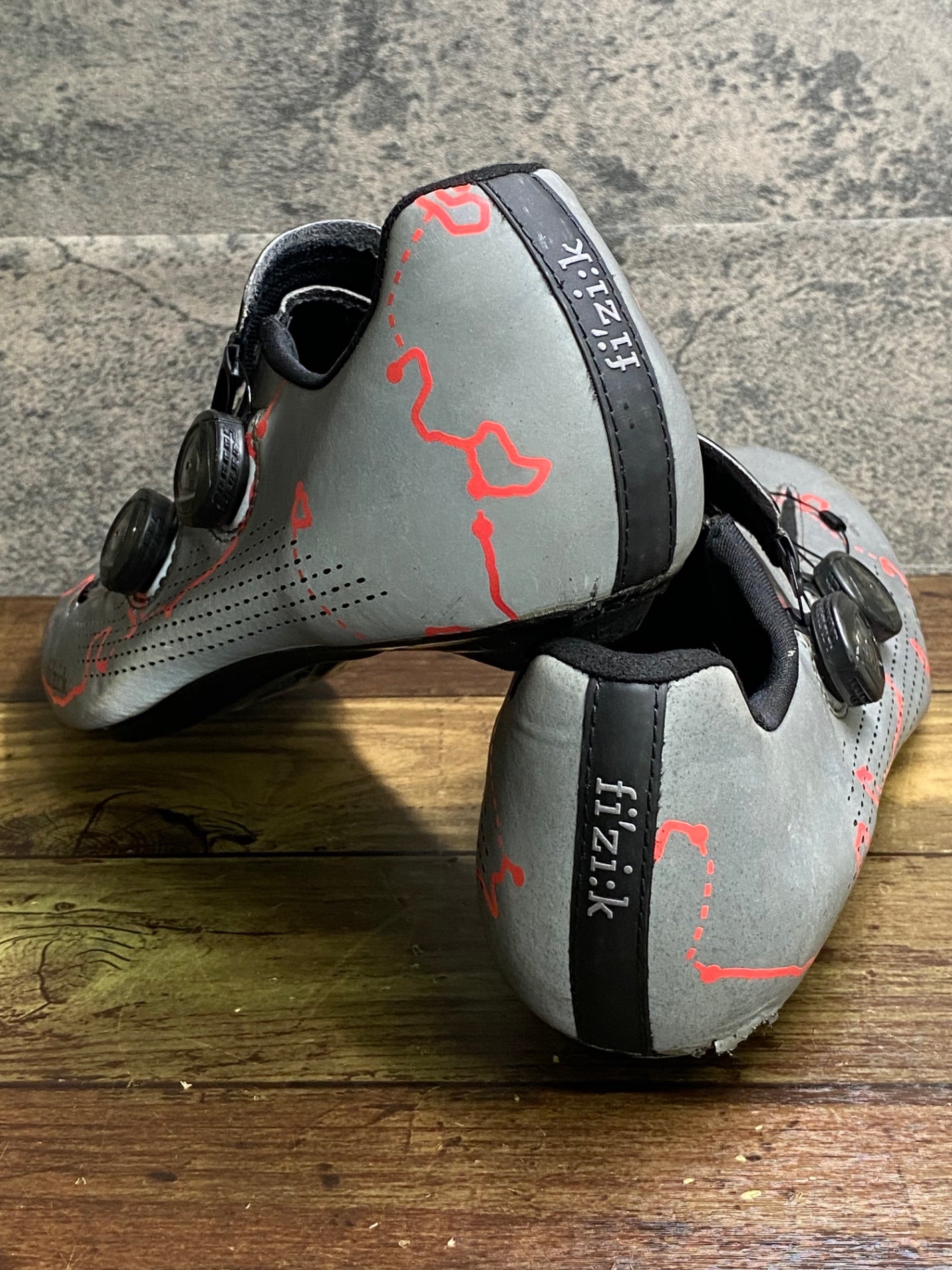 JB932 フィジーク fizik R1 INFINITO 19 19 Limited Edition ビンディングシューズ グレー EU44