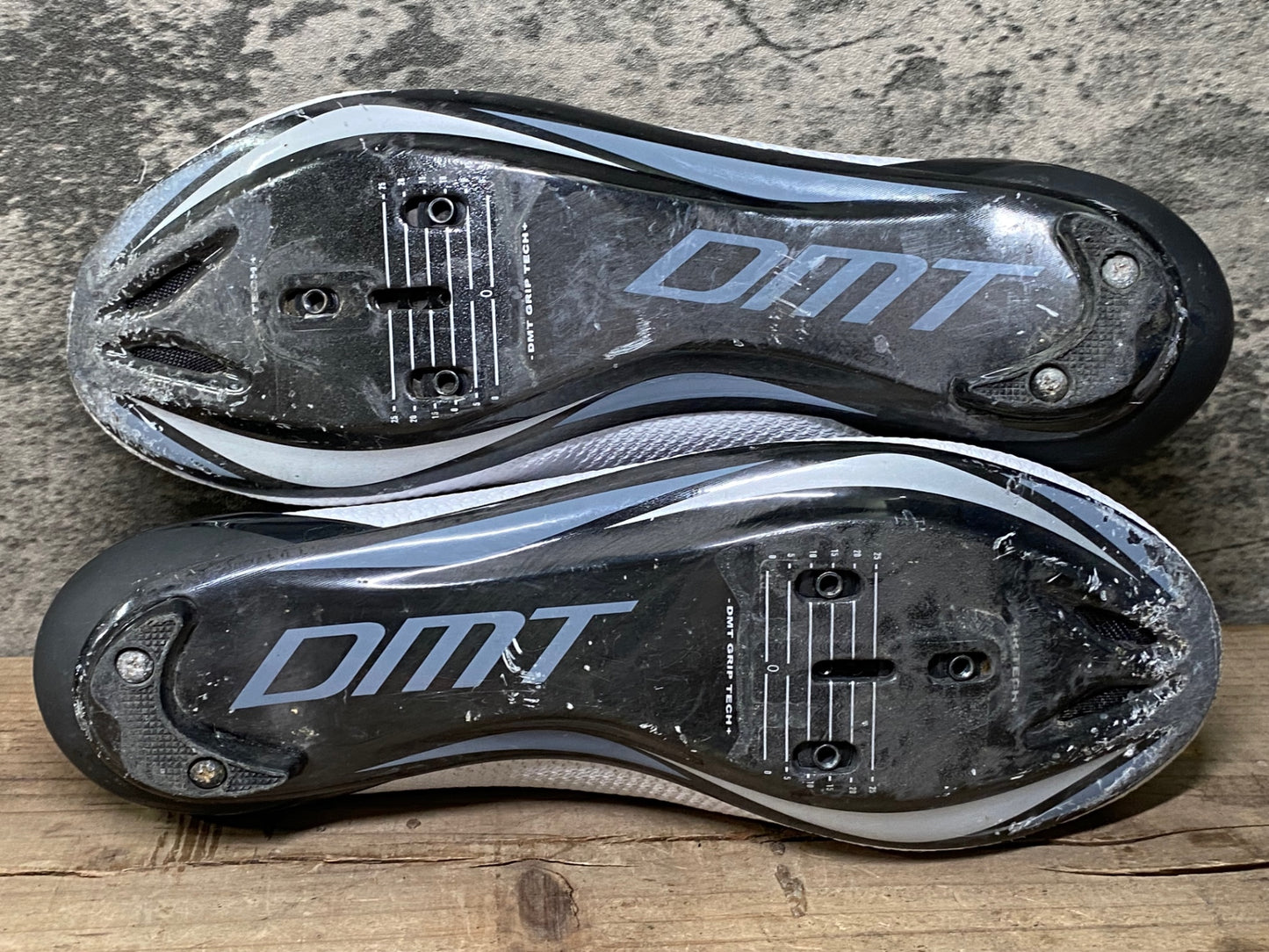 IS639 DMT KR3 ビンディングシューズ EU42.5サイズ SPD-SL ソール削れあり
