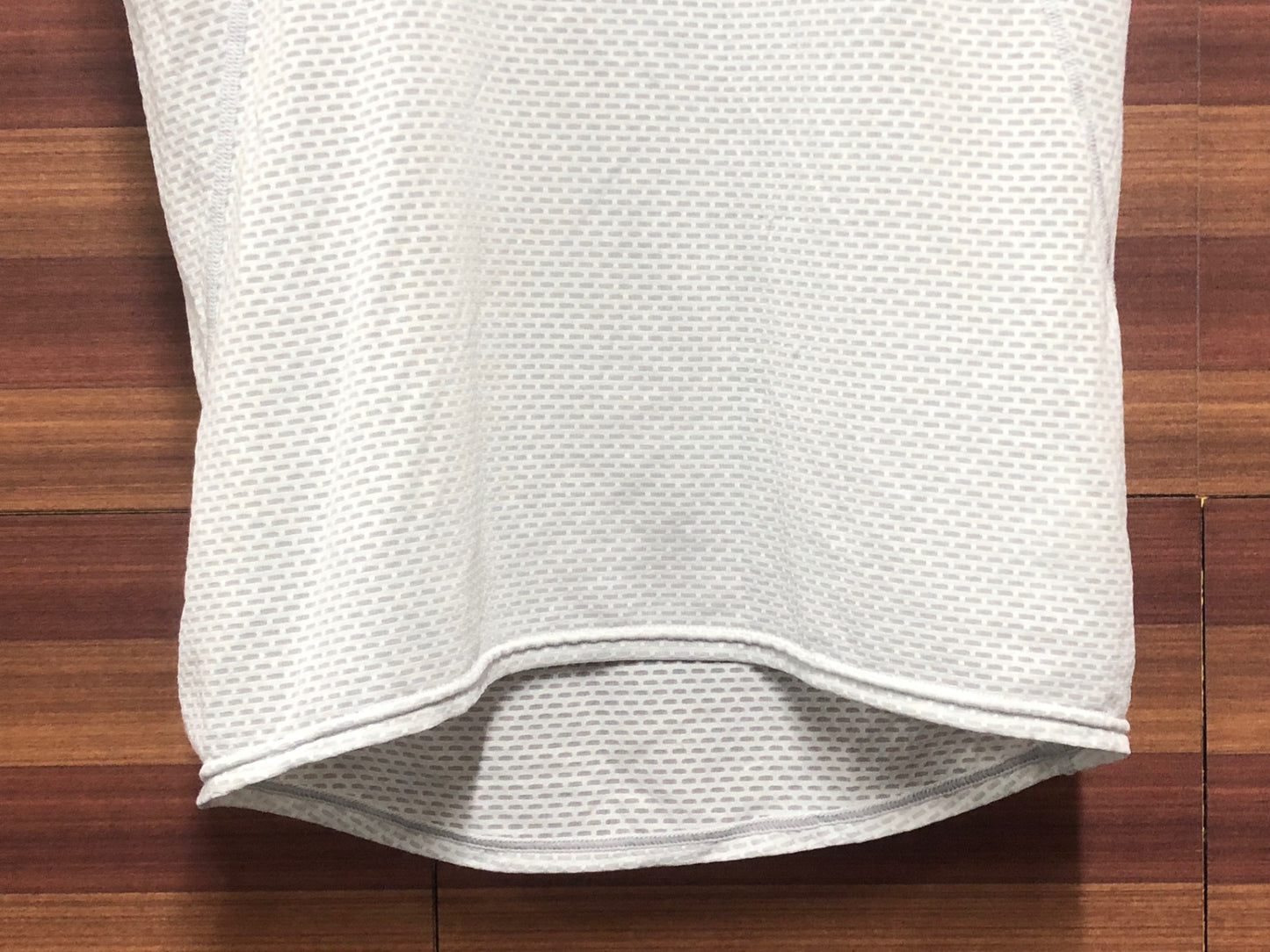 IP124 パールイズミ PEARL iZUMi ノースリーブ べースレイヤー 白 M ※ほつれ