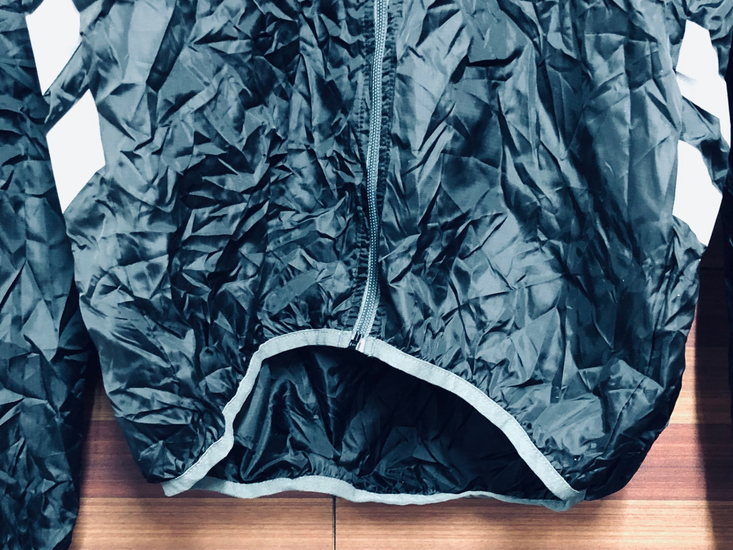 IU252 スポーツフル sportful 長袖 ウィンドブレーカー 黒 S