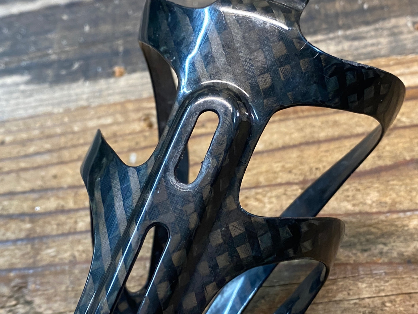 IS495 タイム TIME カーボン ボトルケージ 赤黒