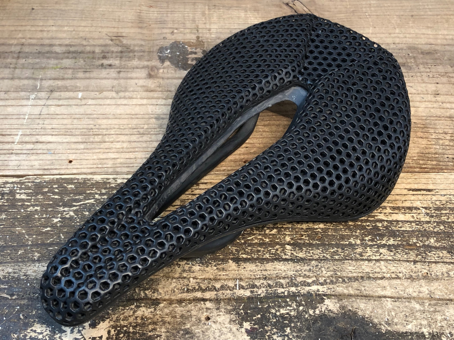 JC139 TNI ライトフライ LiteFly 3D サドル 黒 カーボンレール