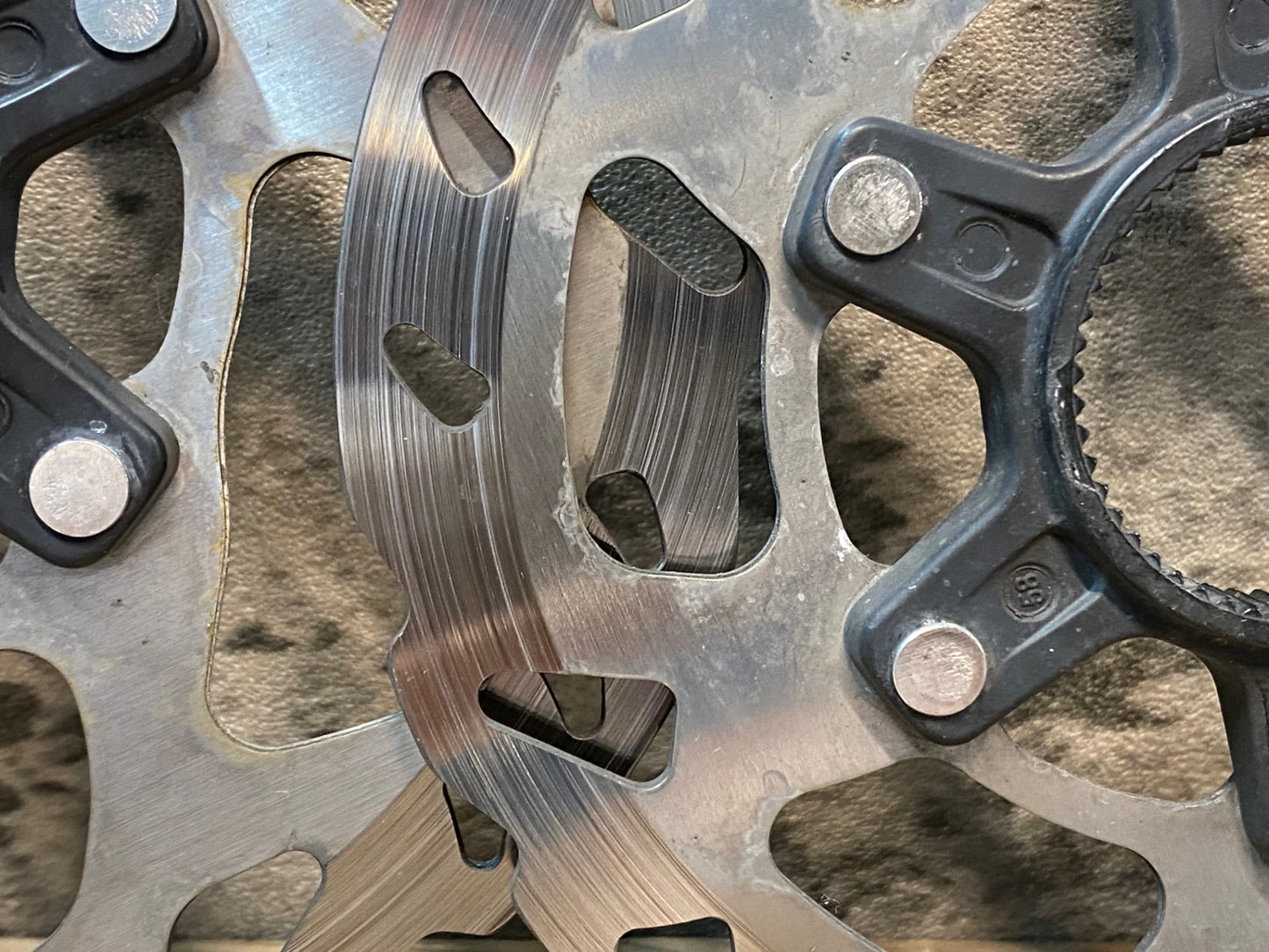 IY715 シマノ SHIMANO SM-RT70 ディスクブレーキローター Φ140/160 厚さ1.7mm/1.7mm