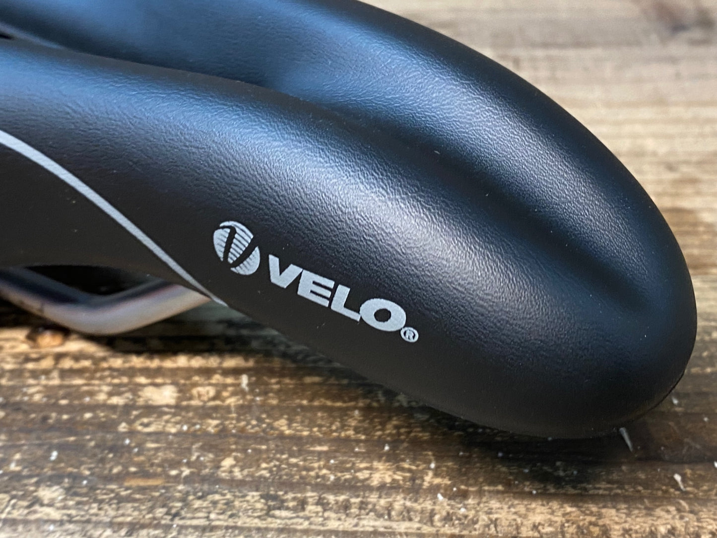 IW006 ヴェロ VELO Swan 0 GEL サドル 黒 クロモリ