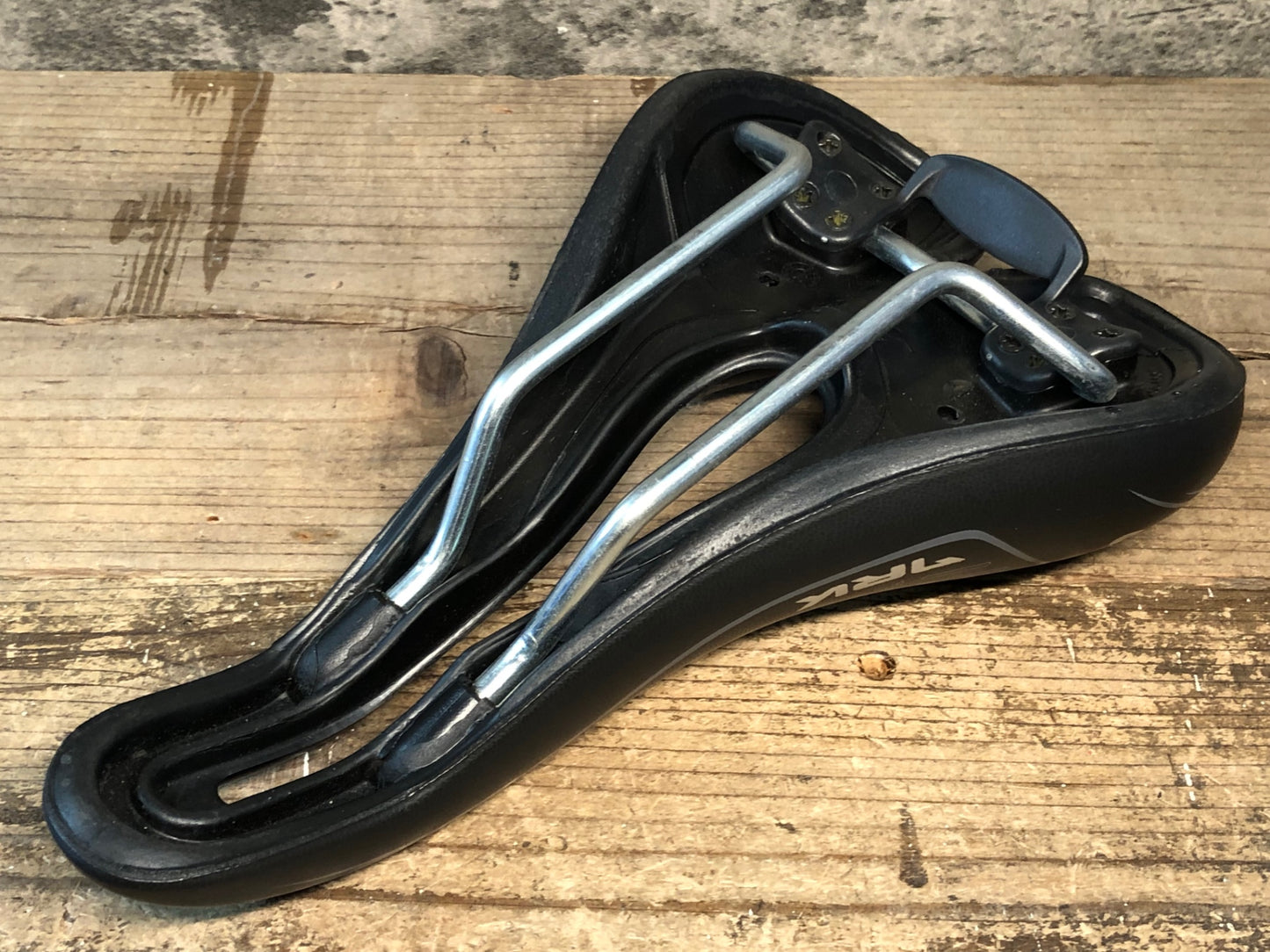 JA563 SELLE SMP TRK サドル 黒 160mm クロモリ