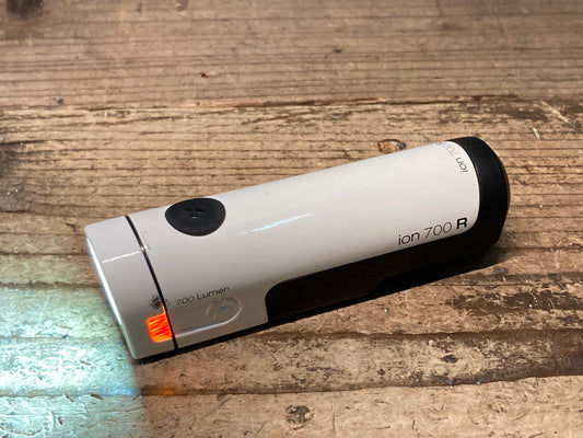 JD848 ボントレガー BONTRAGER ion 700 R フロントライト 点灯確認済み