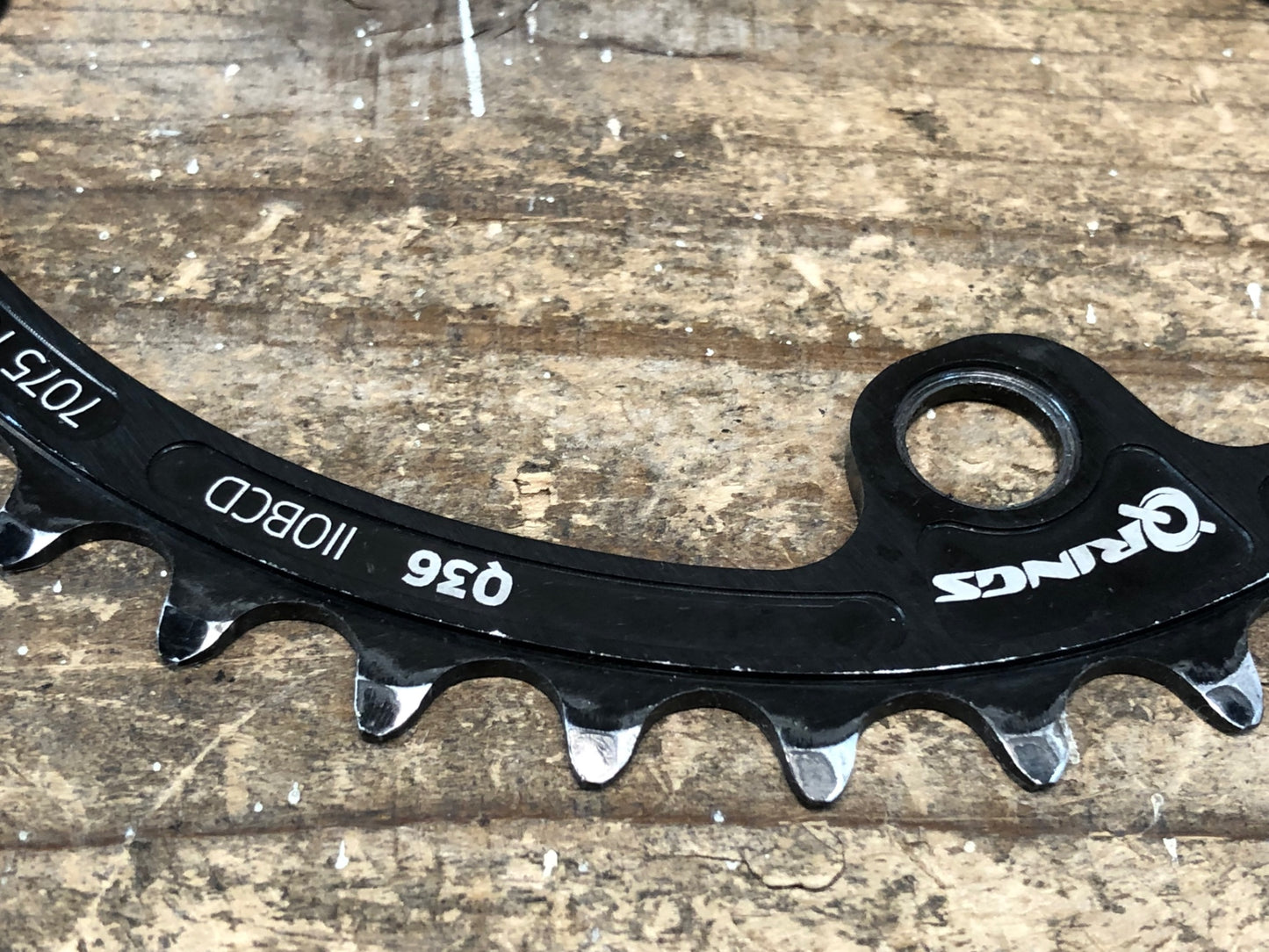 IV146 ローター ROTOR QRINGS チェーンリング 36T PCD110 楕円