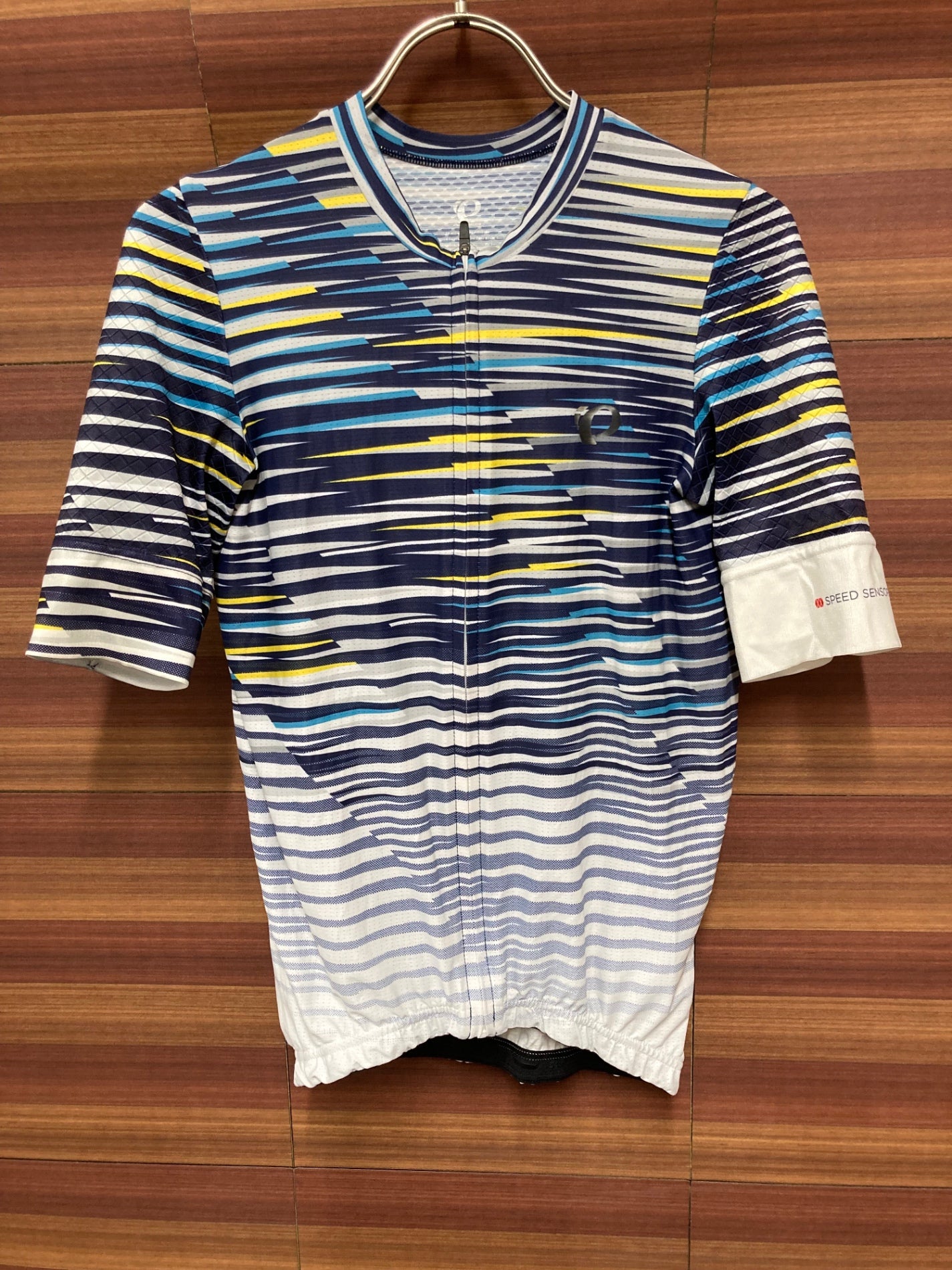 IW240 パールイズミ PEARL iZUMi 半袖 サイクルジャージ 総柄 L