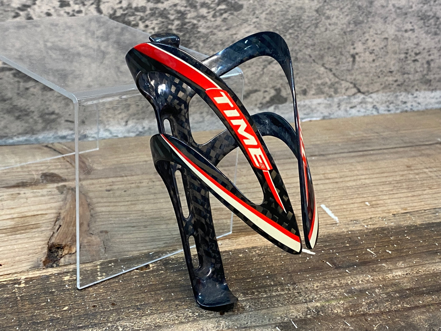 IS495 タイム TIME カーボン ボトルケージ 赤黒