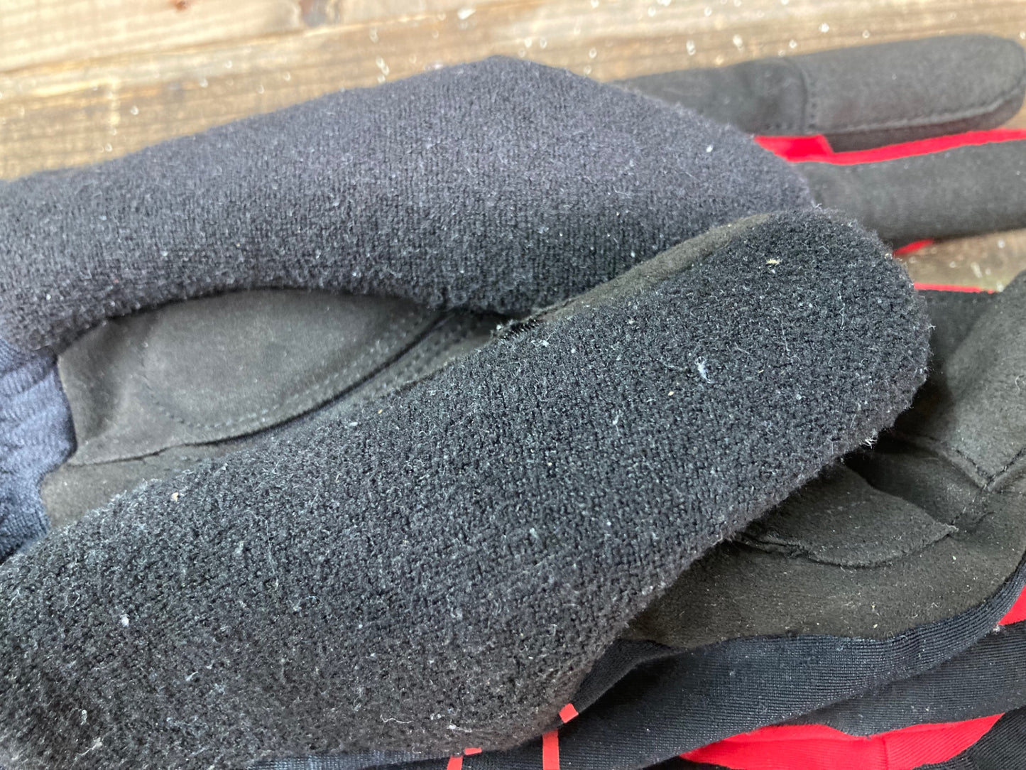 IO730 シマノ SHIMANO 長指 グローブ 黒 赤 M GORE WINDSTOPPER