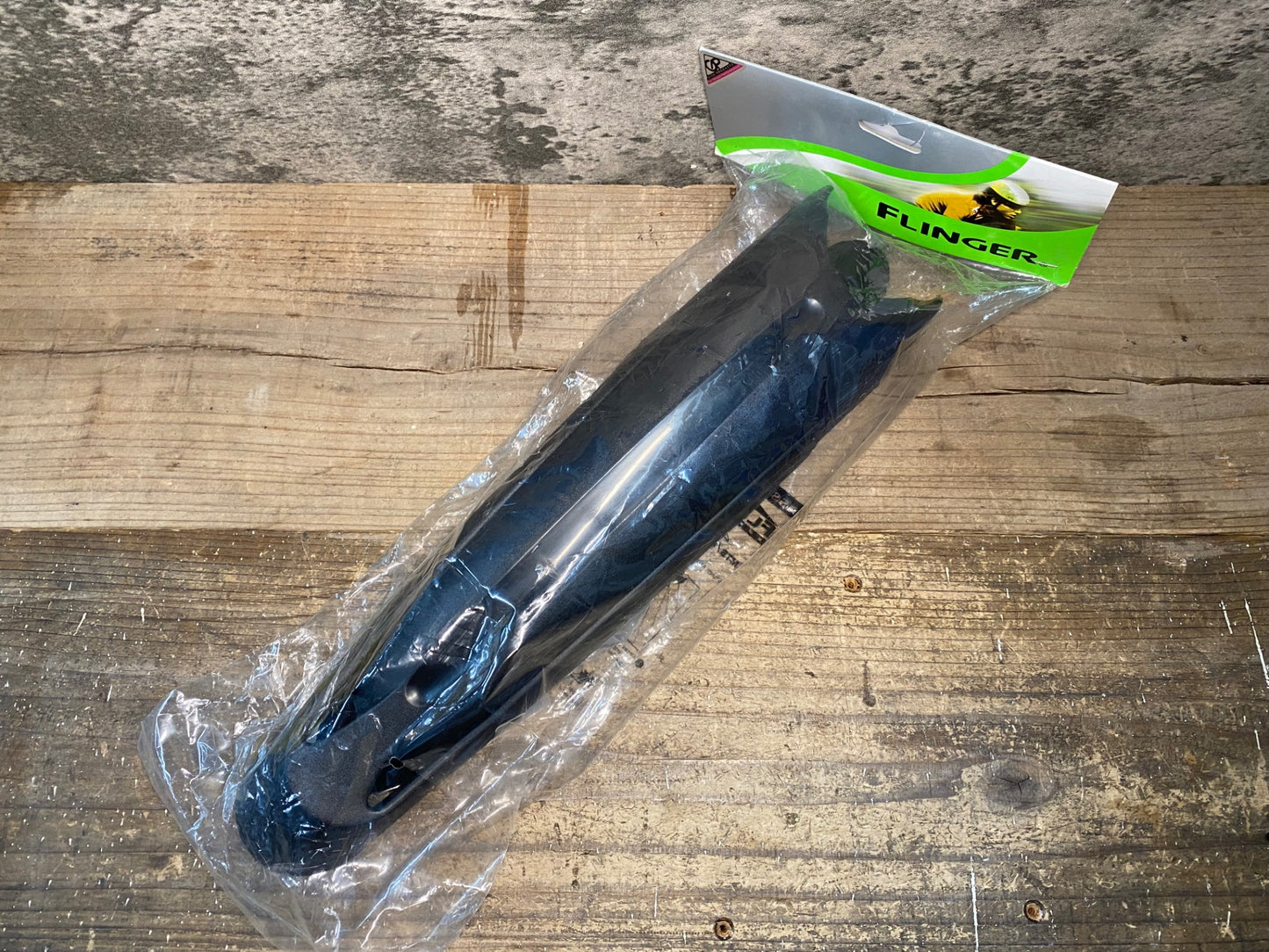 IV992 フリンガー FLINGER フェンダー 黒