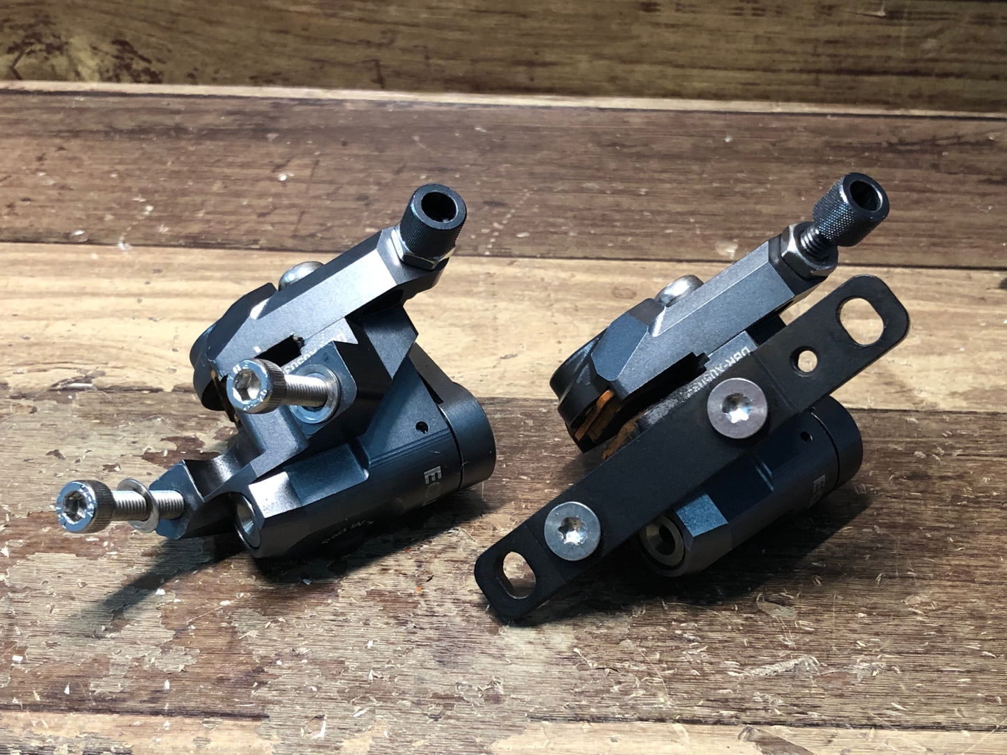 IK902 グロータック GROWTAC イコール EQUAL 機械式ディスクキャリパーセット フラットマウント グレー