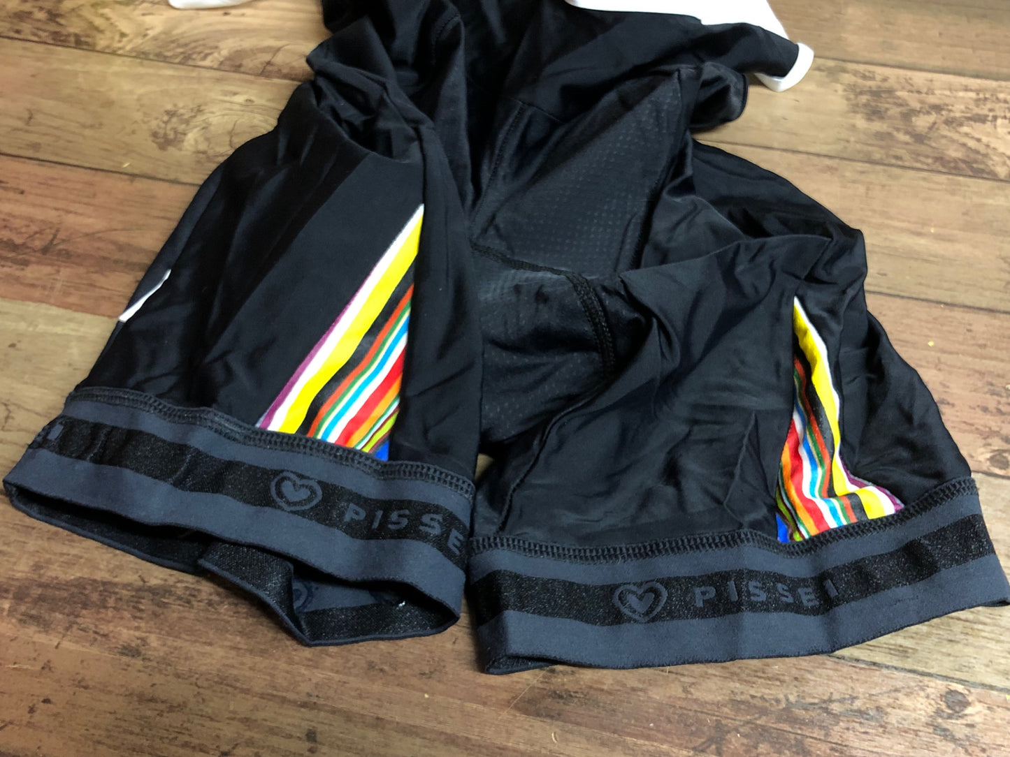 IO892 ピセイ PISSEI SEGUIMI ビブショーツ 黒 3/Mサイズ