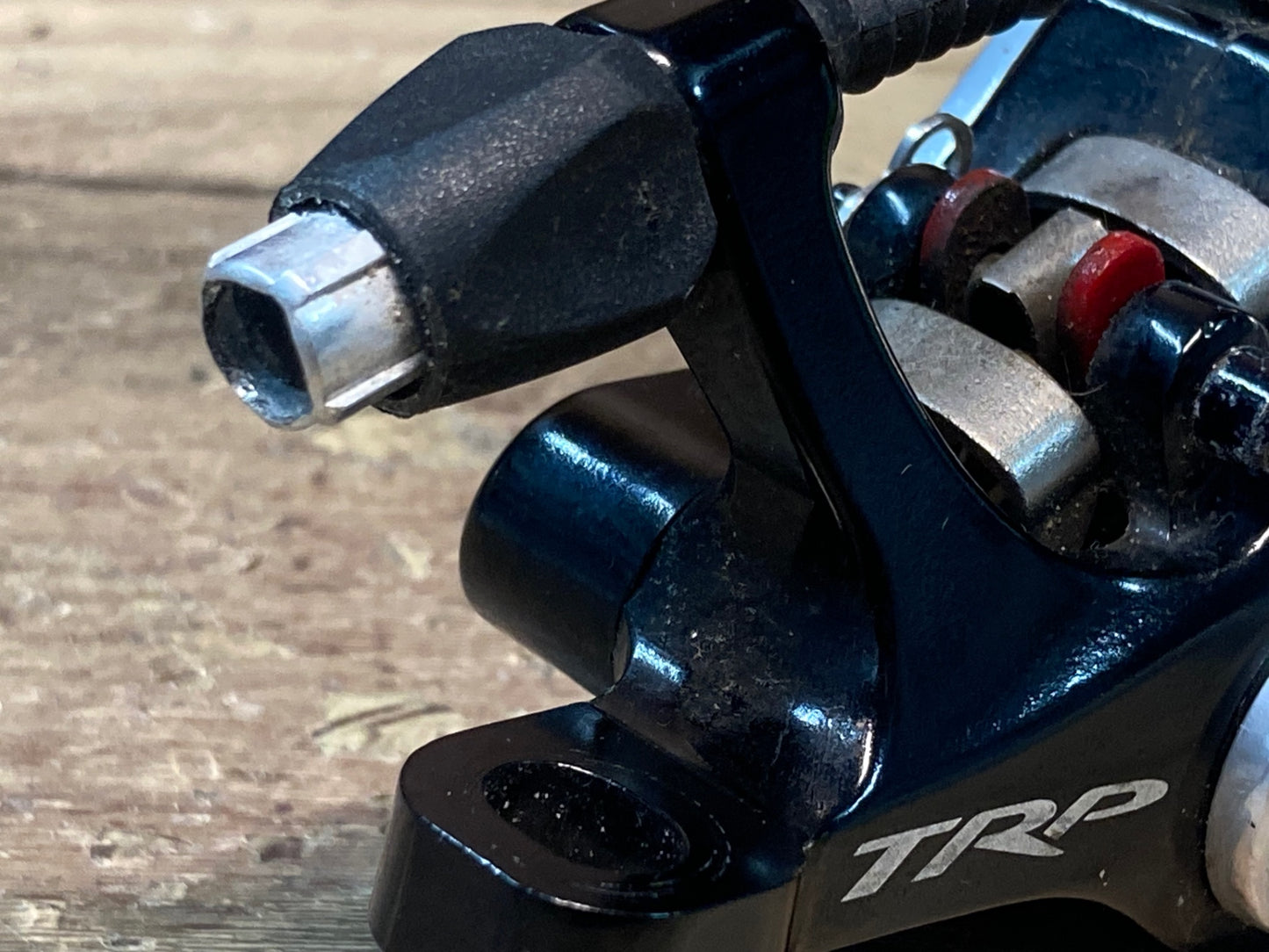 IM385 TRP SPYRE ディスク ブレーキキャリパー フラットマウント