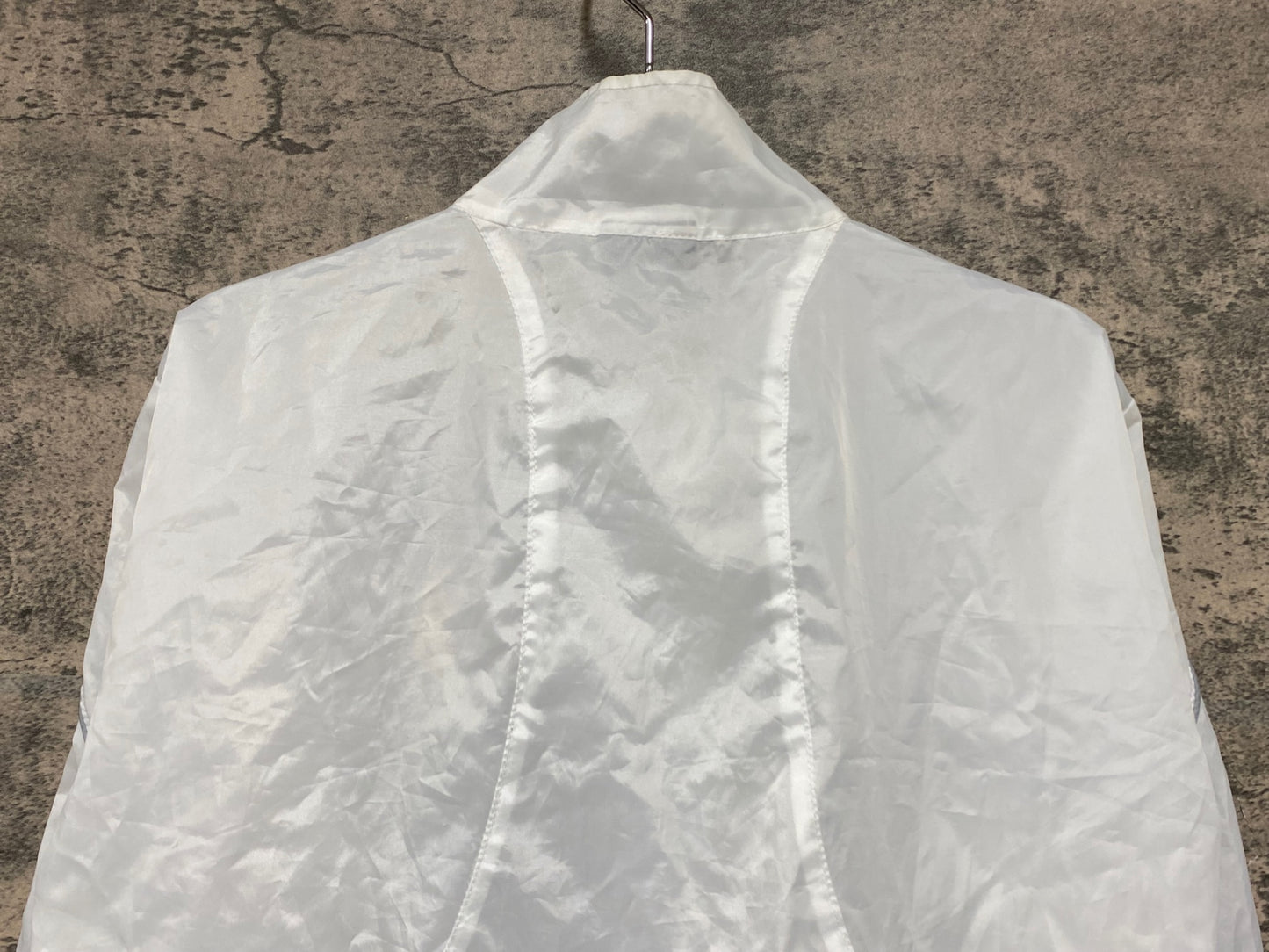 IW392 カステリ CASTELLI 長袖 ウィンドブレイカー 白 L