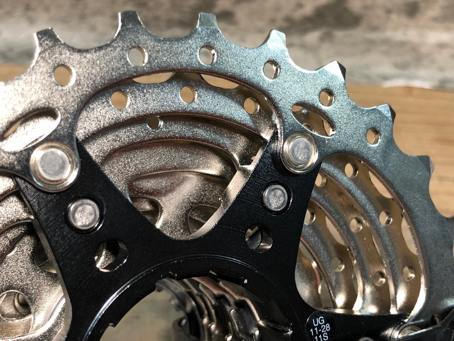 IS101 シマノ SHIMANO 105 CS-R7000 スプロケット 11-28T 11S